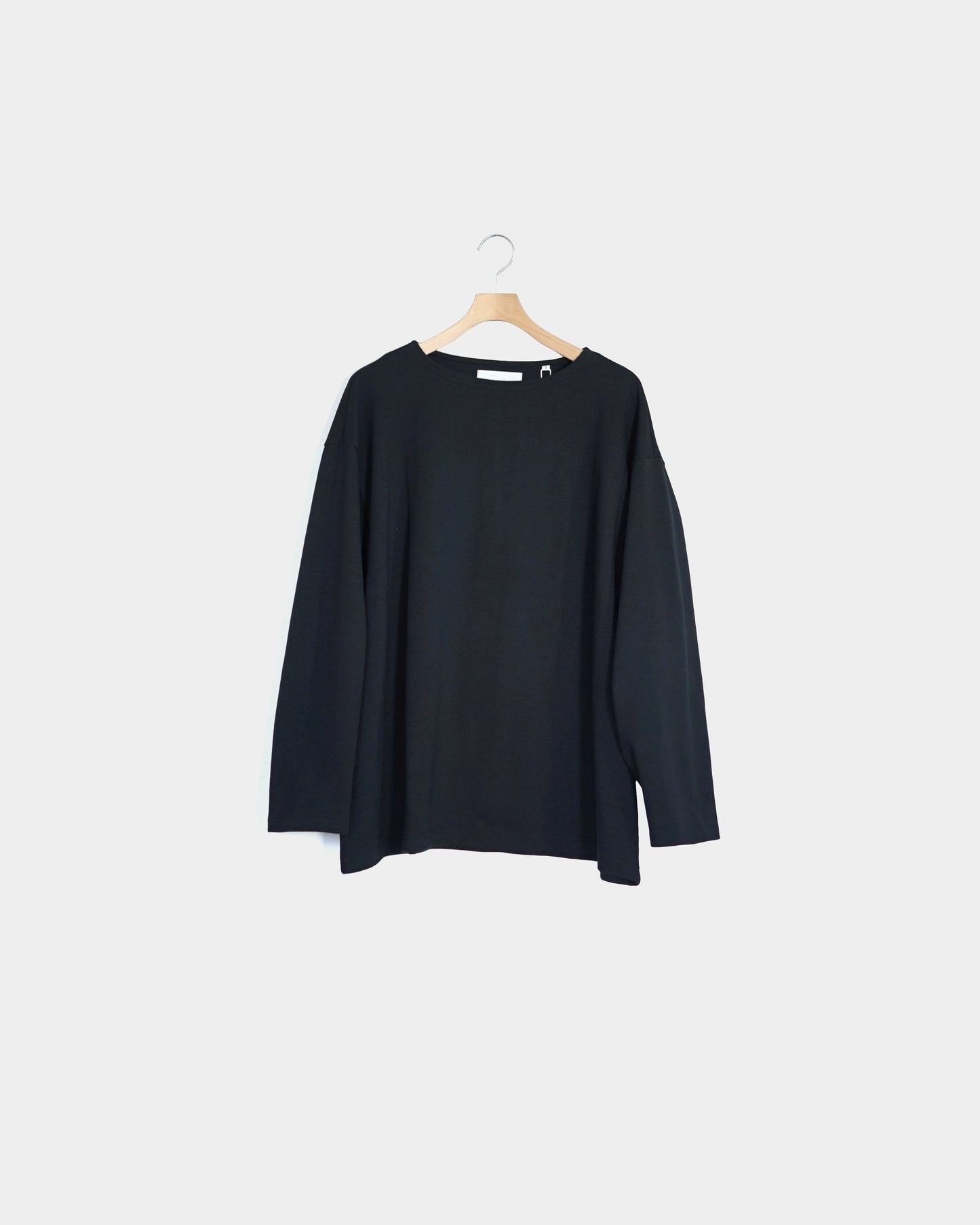tsuzuli/BASQUE BOAT NECK LONG SLEEVE “BLACK”