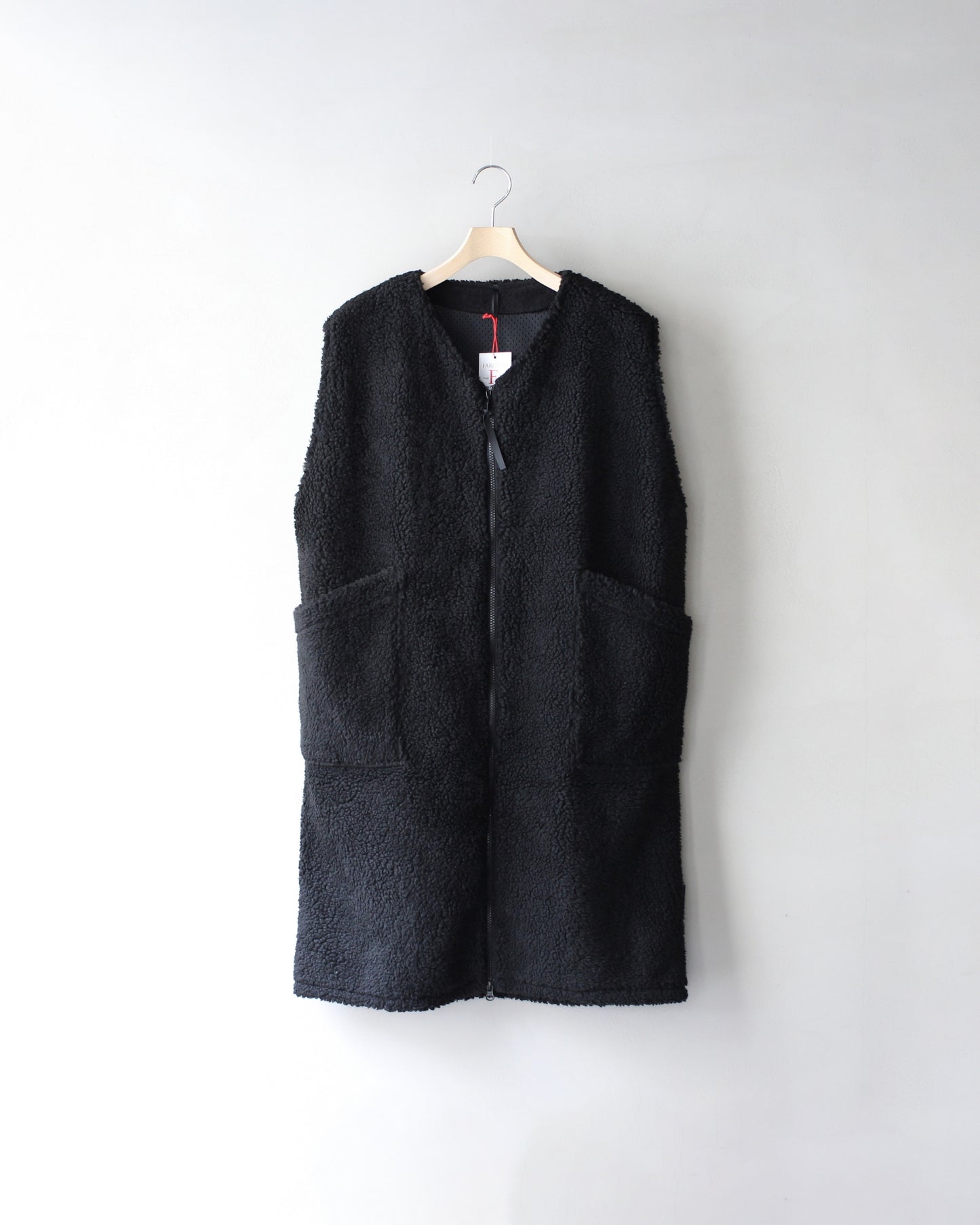 FARFIELD (ファーフィールド) / LONG VEST "Black"