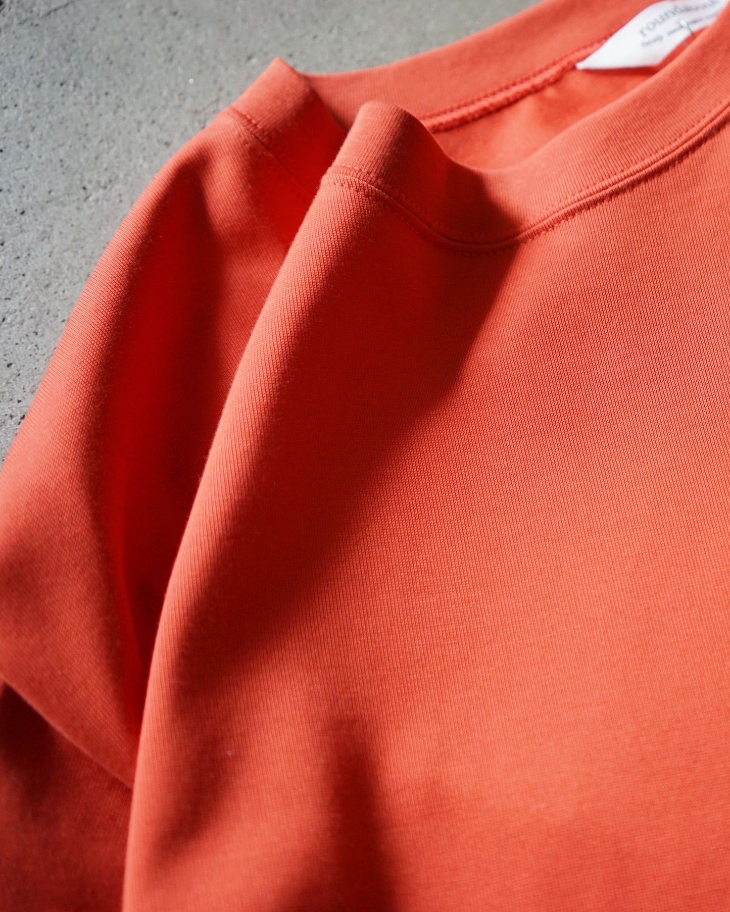 roundabout / slit Tshirts "RED"