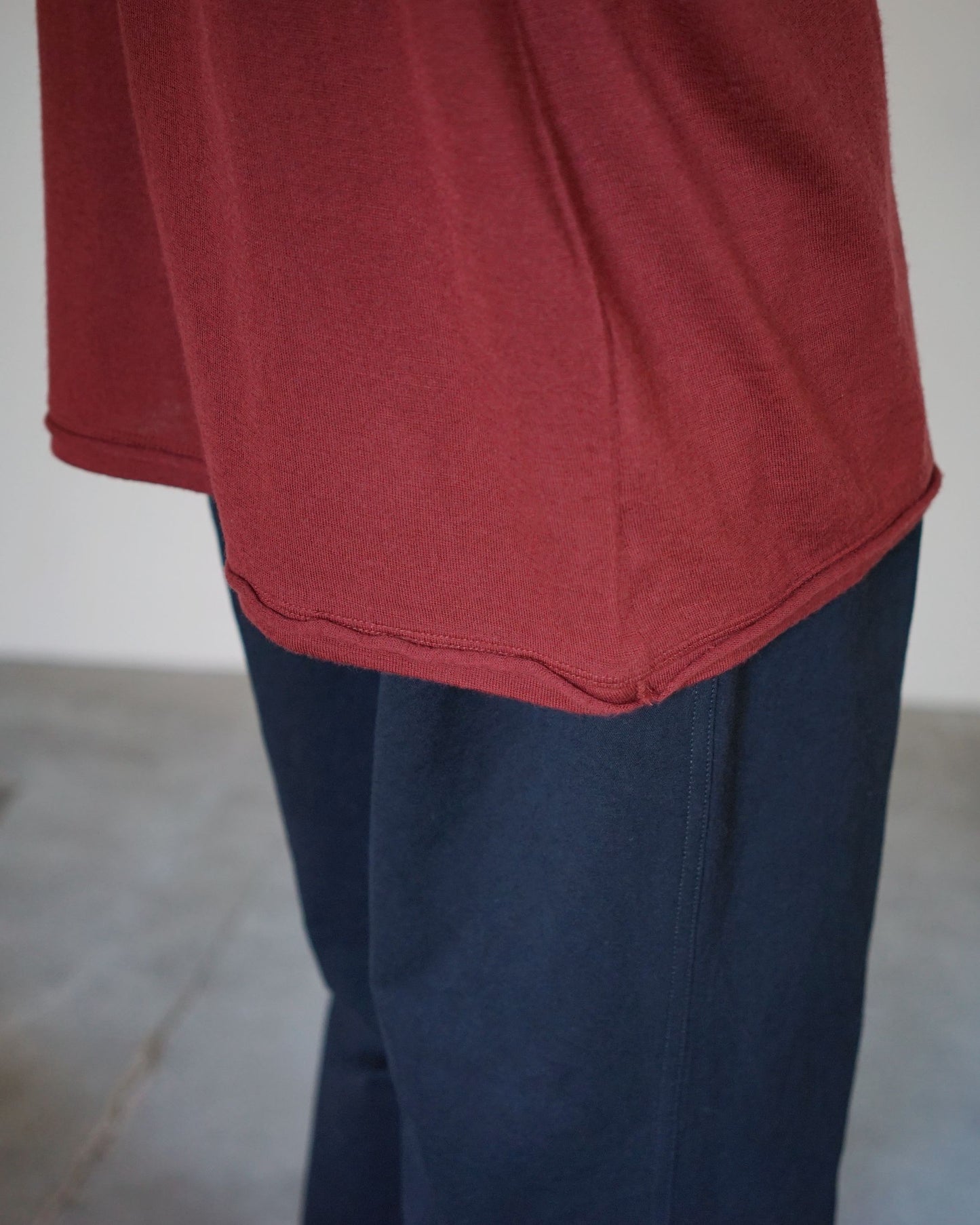 ulterior / SUPER FINE WOOL COTTON L/S "RED WOOD"