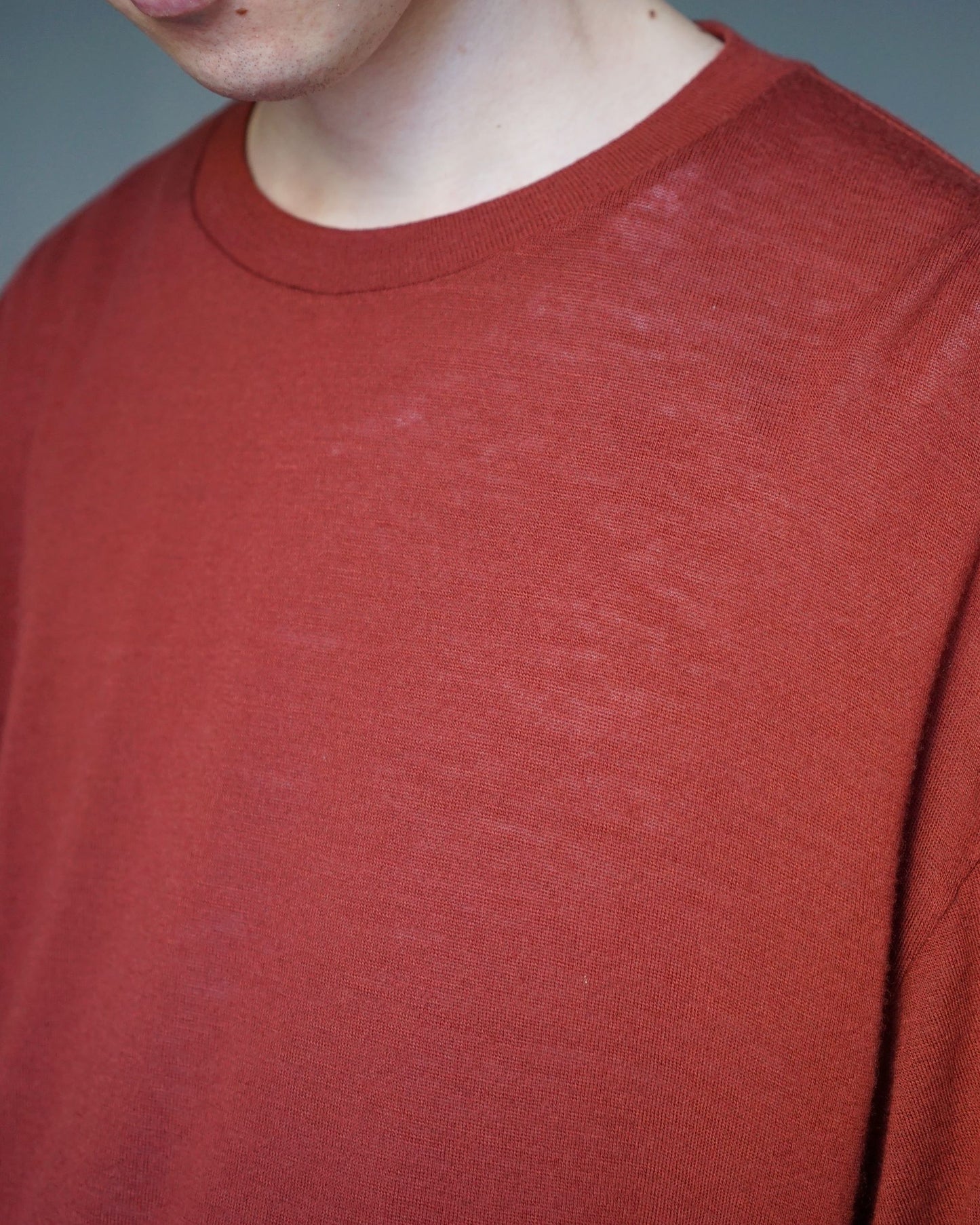 ulterior / SUPER FINE WOOL COTTON L/S "RED WOOD"