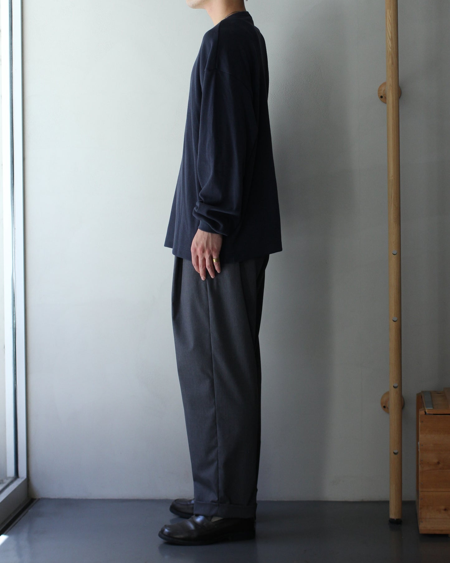 ULTERIOR / C/CASH HONEYCOMB HENLEY-NECK TOP "BLUE GREY"