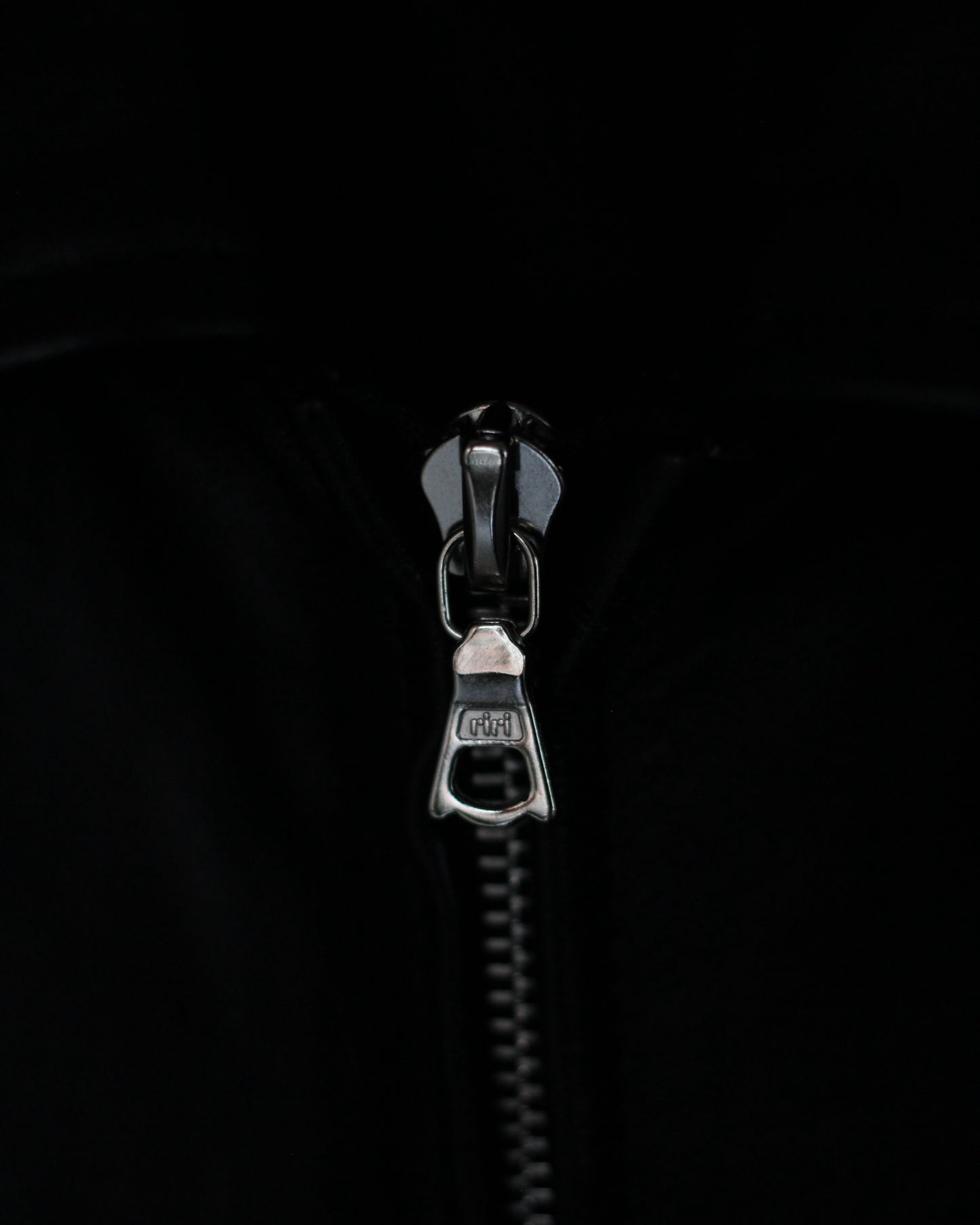ssstein/CALF ZIP SHORT JACKET "BLACK"