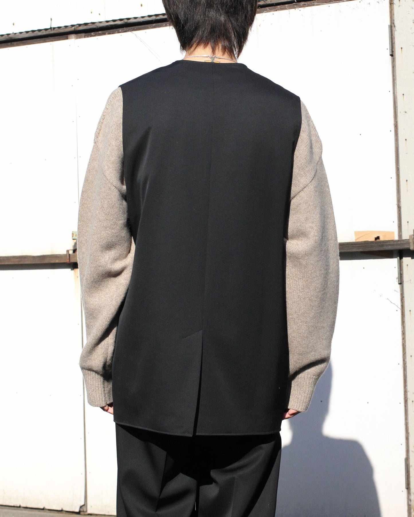 stein / OVERSIZED MULTI POCKET VEST "BLACK"