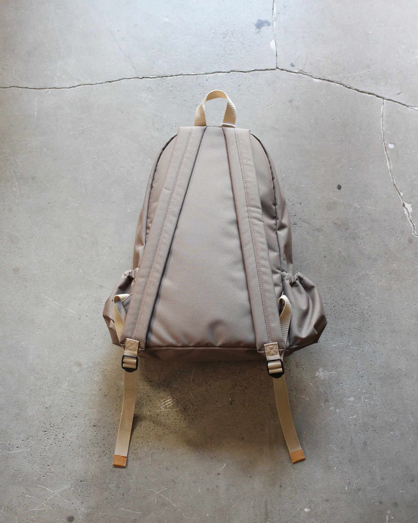 IFNI ROASTING&CO. / BACK-PACK "D.BEIGE"