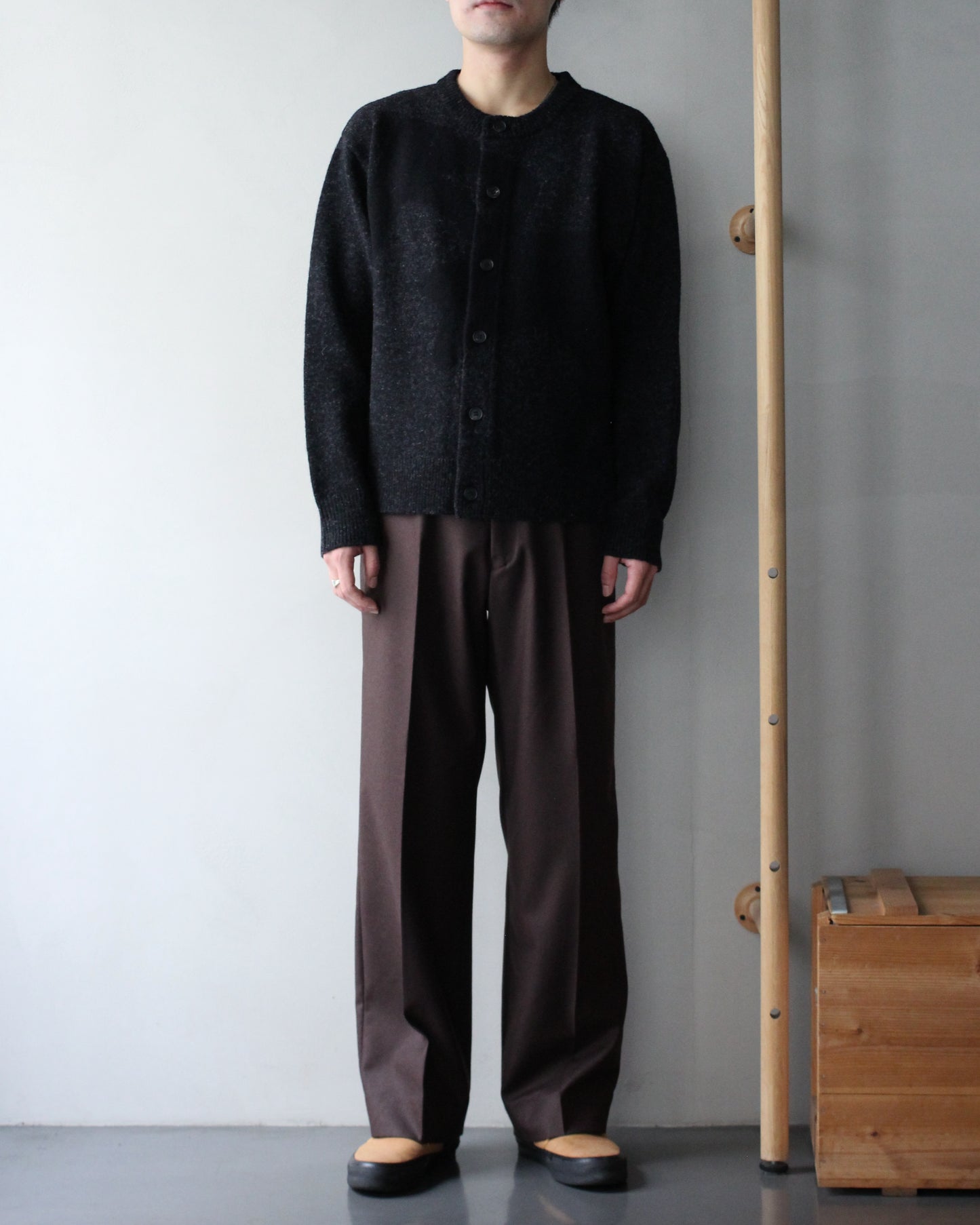 MATSUFUJI/Wool Cardigan Caribou Knit "CHARCOAL × BLACK"