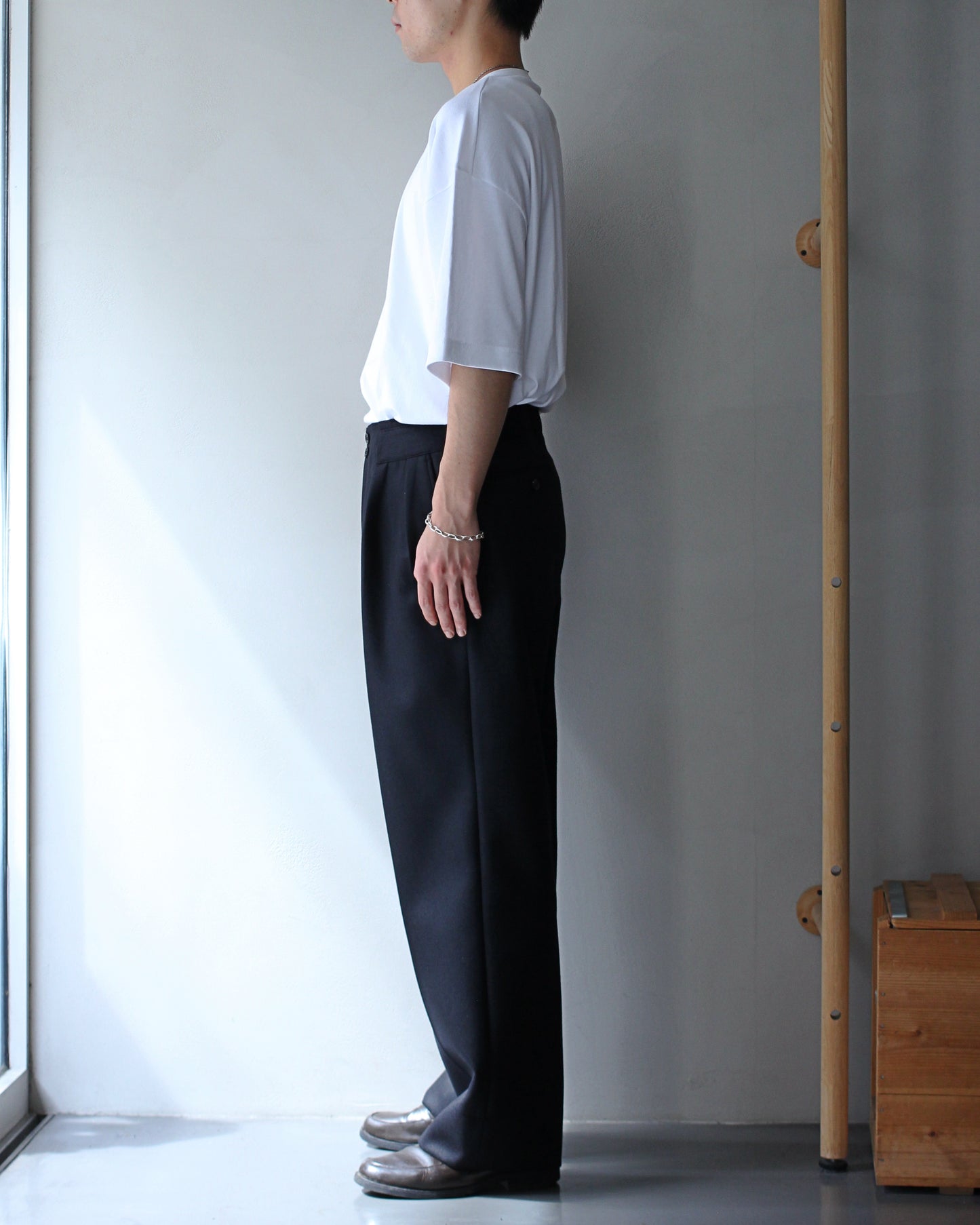 ULTERIOR / SUPER FINE LIGHT MELTON TUCKED TROUSERS "BLACK"
