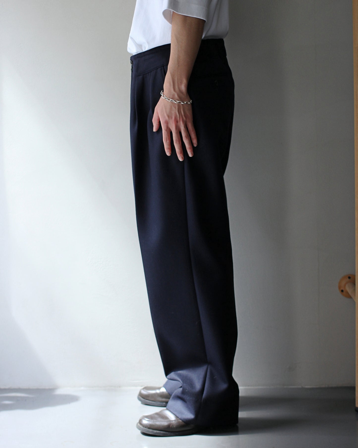 ULTERIOR / SUPER FINE LIGHT MELTON TUCKED TROUSERS "DEEP NAVY"