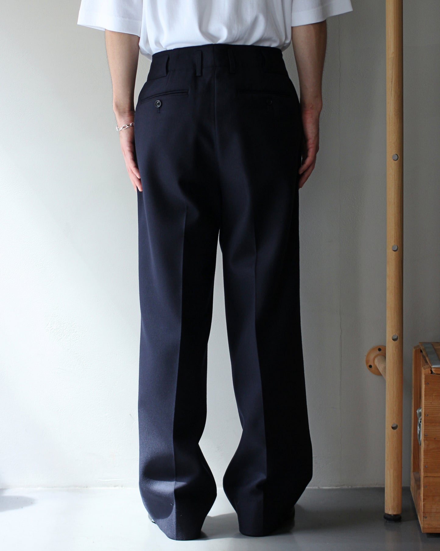 ULTERIOR / SUPER FINE LIGHT MELTON TUCKED TROUSERS "DEEP NAVY"