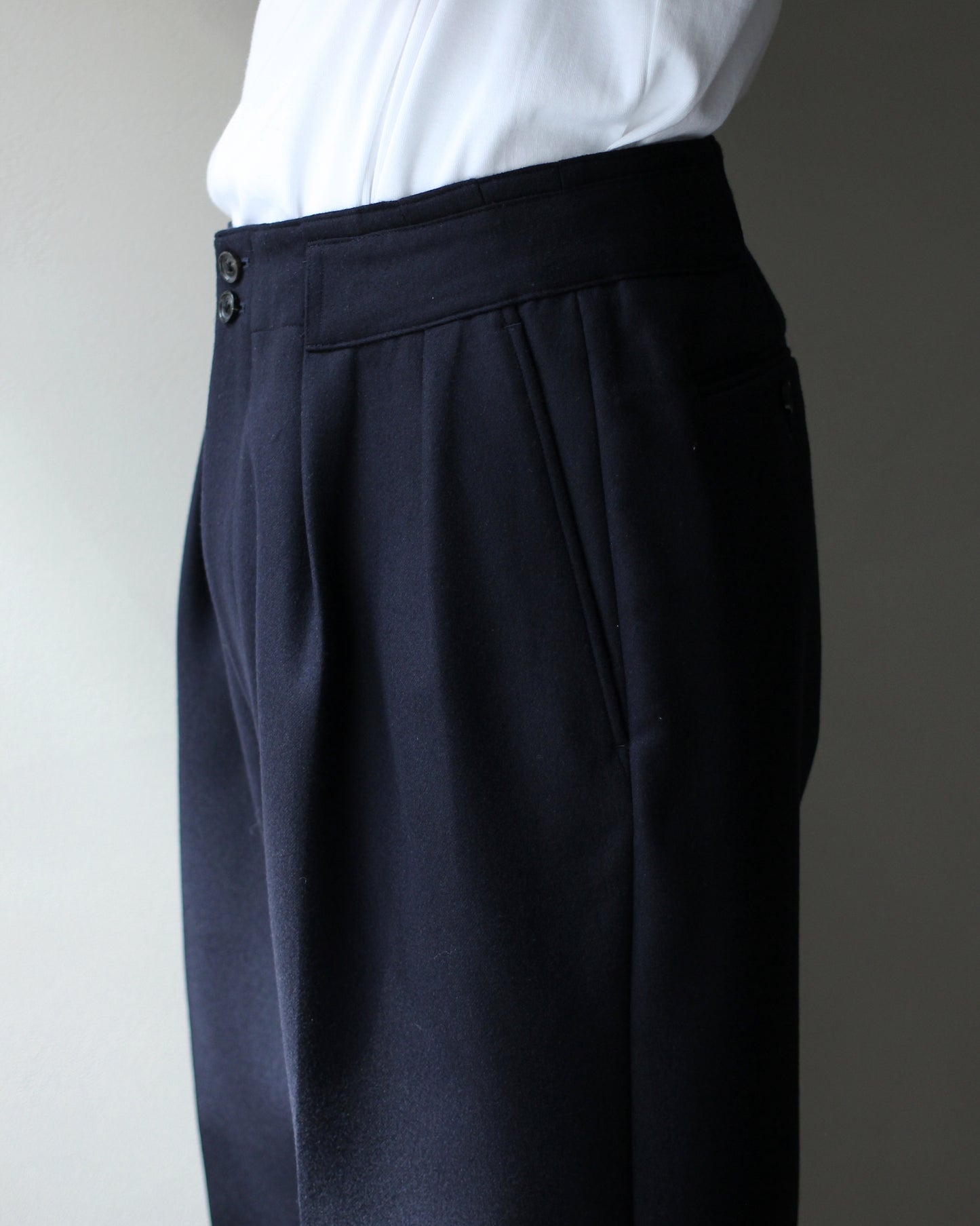 ULTERIOR / SUPER FINE LIGHT MELTON TUCKED TROUSERS "DEEP NAVY"