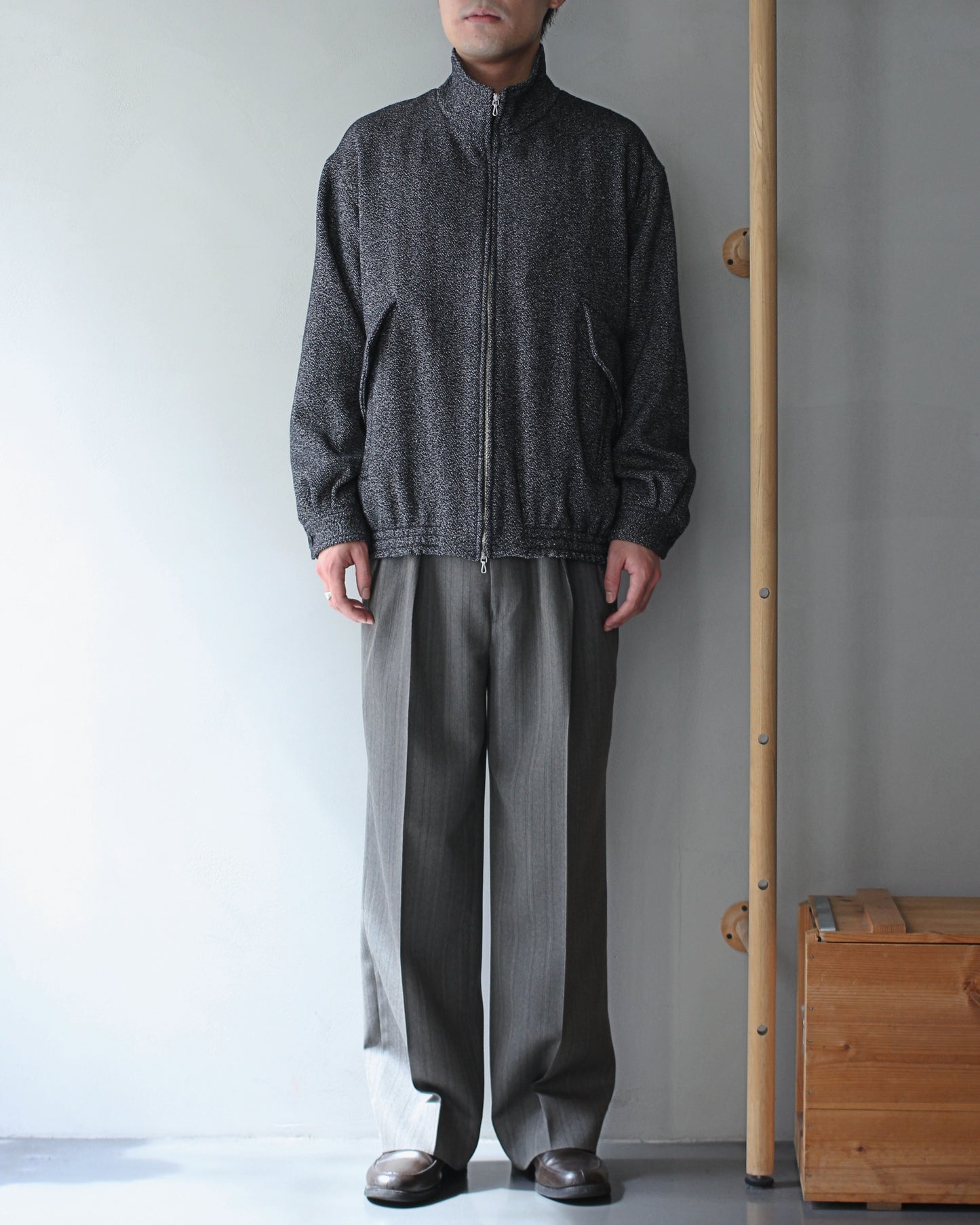 ULTERIOR / WOOL SILK KERSEY ZIP UP JKT ”BLACK IVORY″