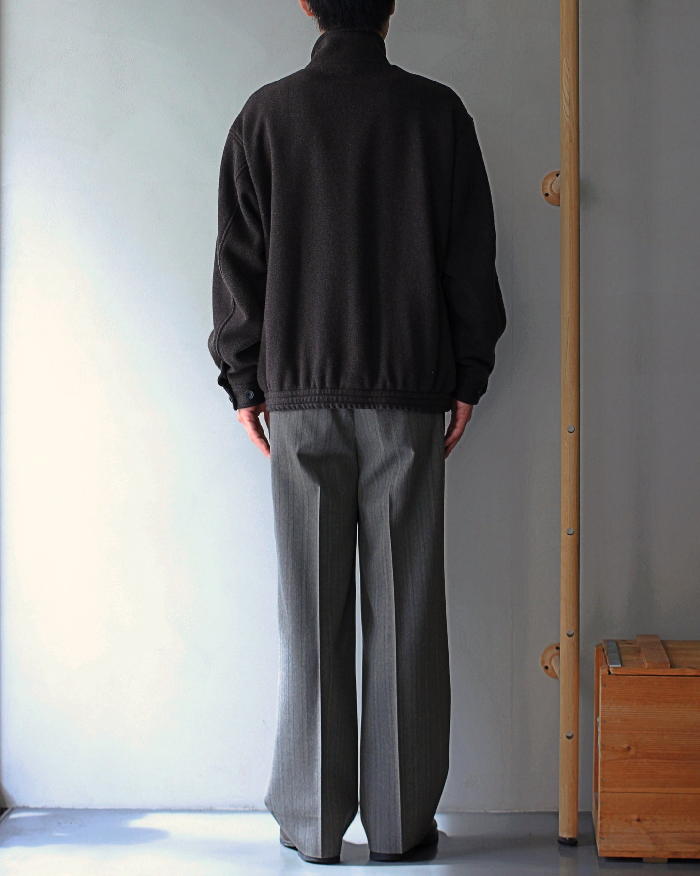 ULTERIOR/ WOOL SILK KERSEY ZIP UP JKT ”KHAKI BLACK″