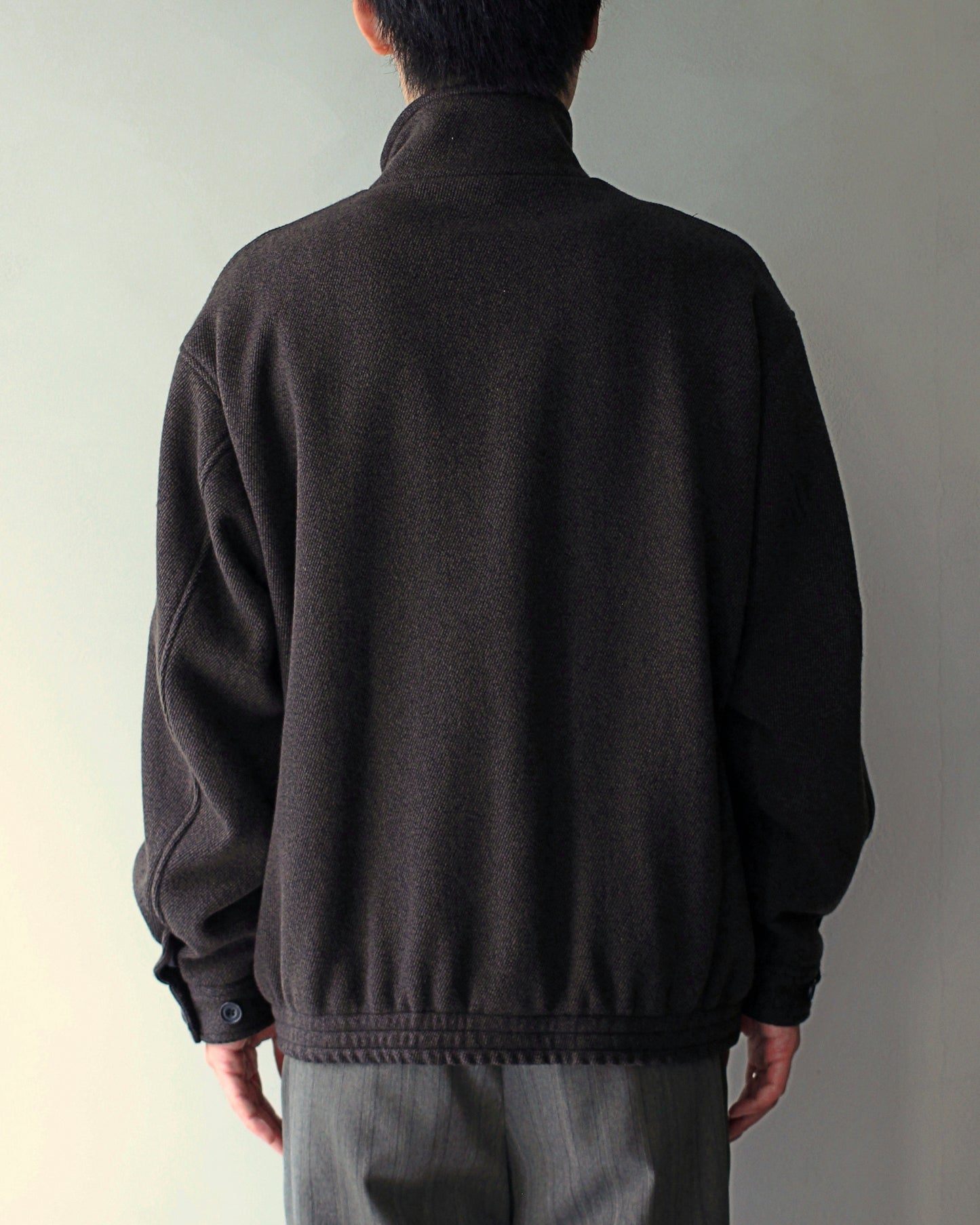 ULTERIOR/ WOOL SILK KERSEY ZIP UP JKT ”KHAKI BLACK″
