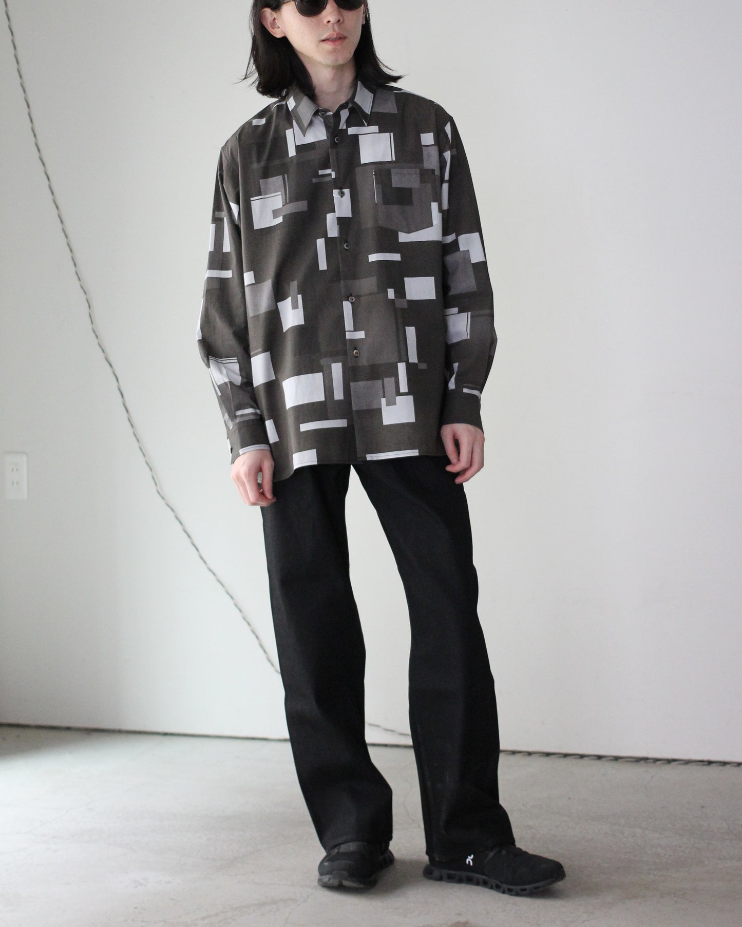 REVERBERATE/SHIRT TYPE - BOX - PATTERN "SQUARE BLACK"