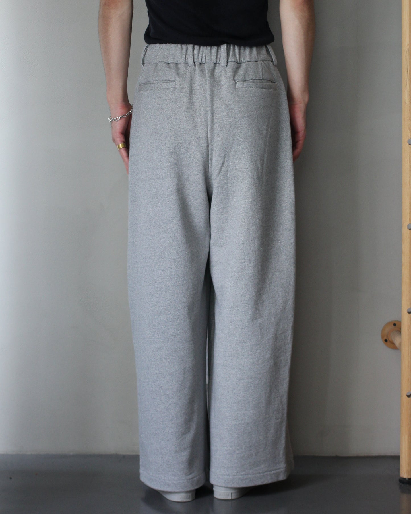 REVERBERATE / SWEAT PANTS "GRAY"