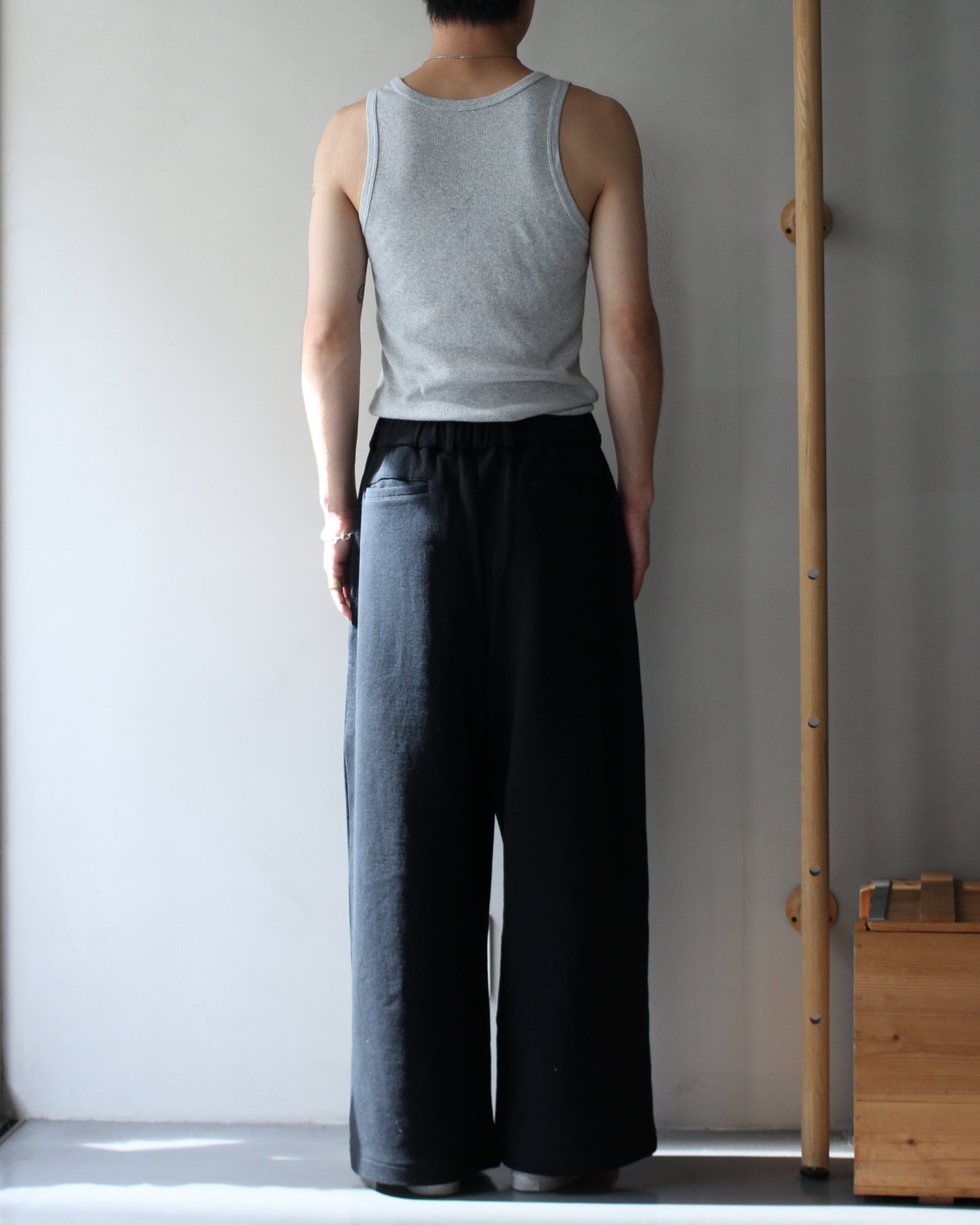 REVERBERATE / SWEAT PANTS "BLACK"