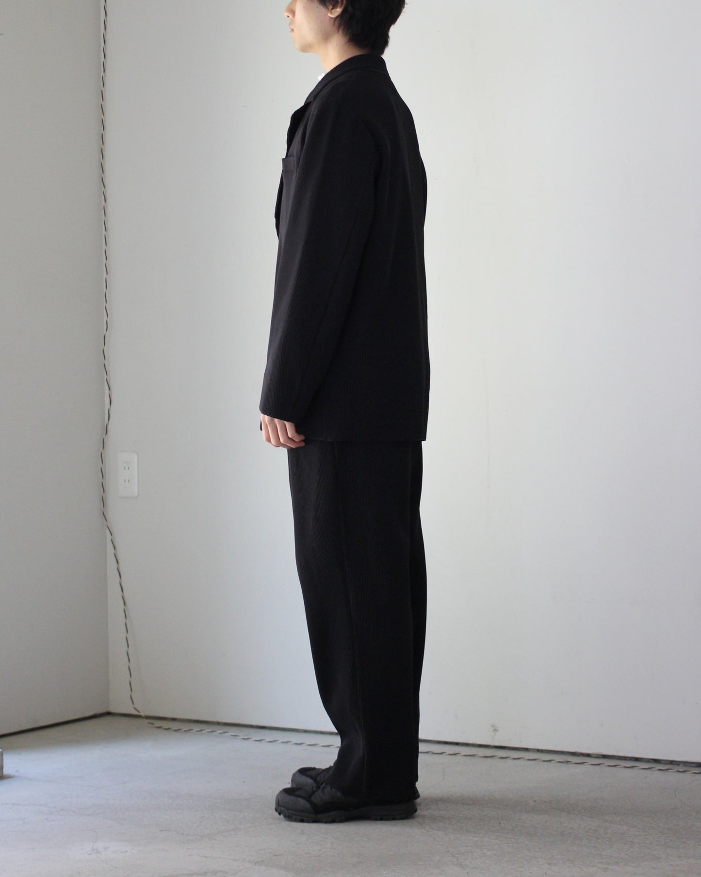 stein / OVERSIZED GRADATION PLEATS JACKET "BLACK"