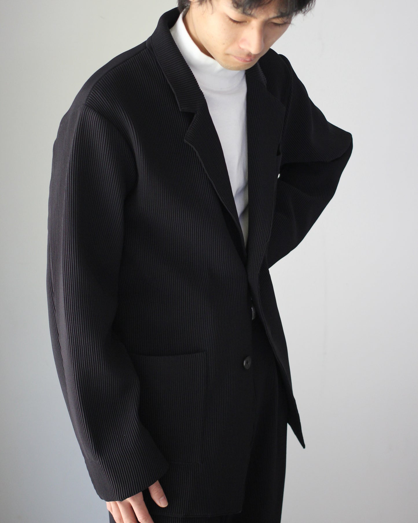 stein / OVERSIZED GRADATION PLEATS JACKET "BLACK"