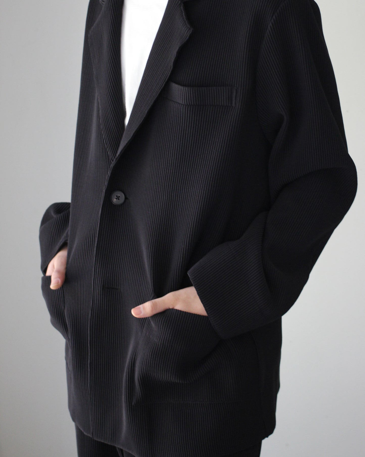 stein / OVERSIZED GRADATION PLEATS JACKET "BLACK"