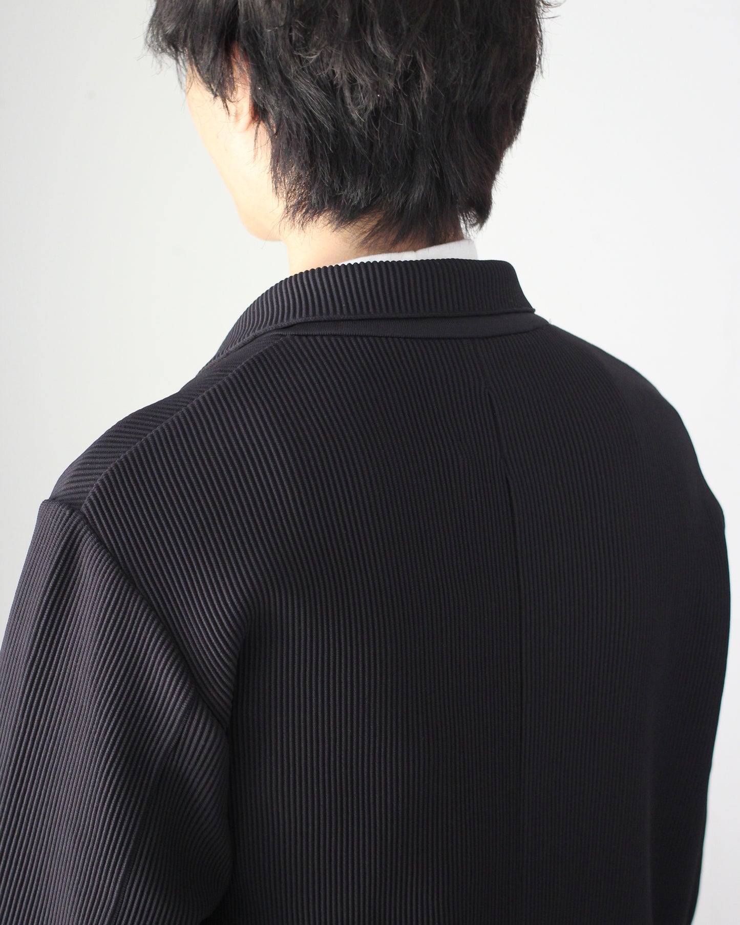 stein / OVERSIZED GRADATION PLEATS JACKET "BLACK"