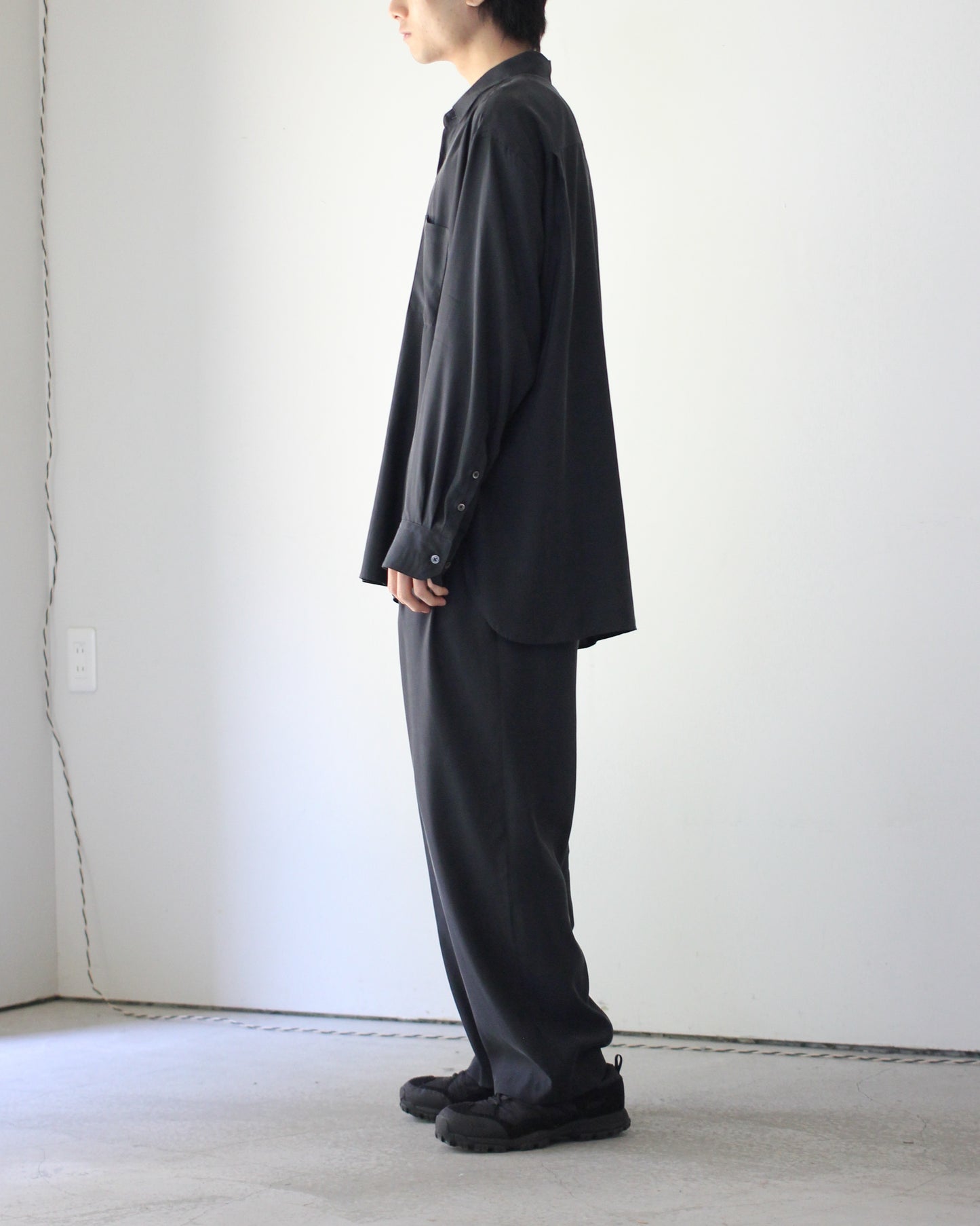 stein / OVERSIZED CUPRO LS SHIRT "BLACK"