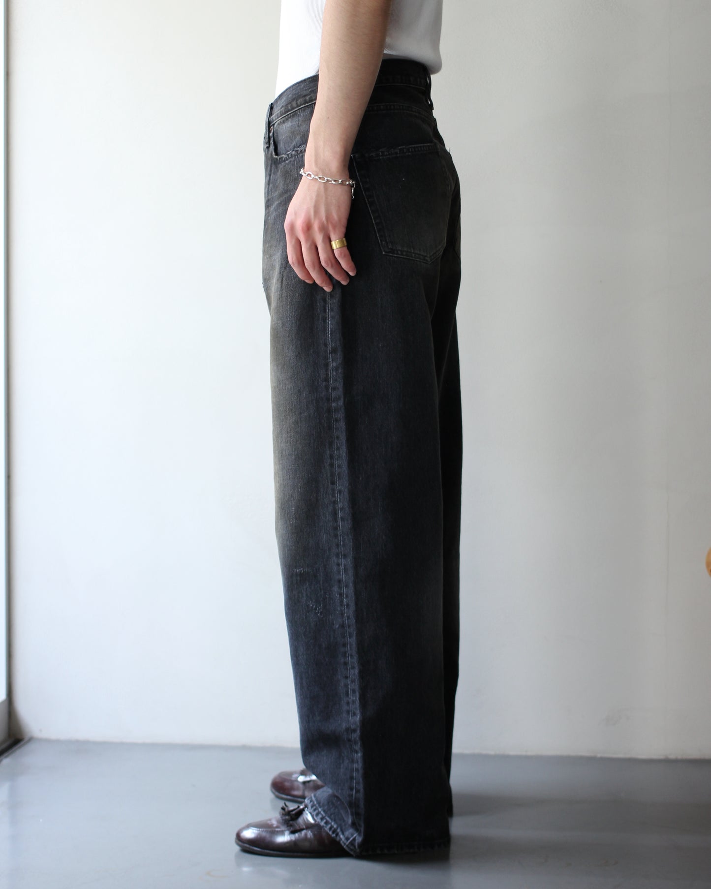 ssstein/LOOSE DENIM JEANS "BLACK"