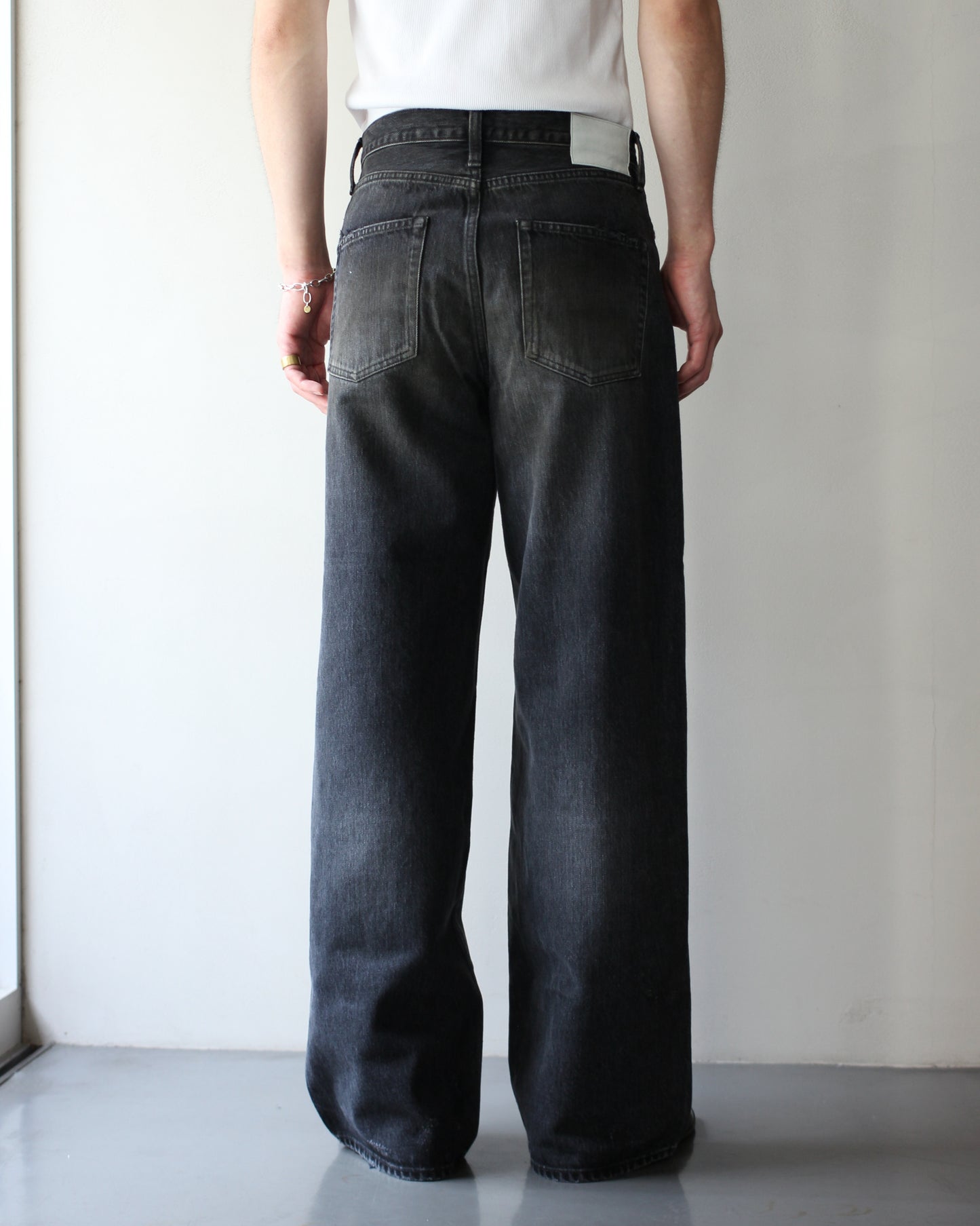 ssstein/LOOSE DENIM JEANS "BLACK"