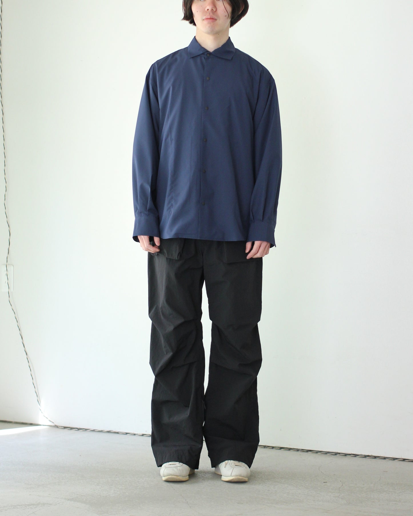 meanswhile/FEATHER SMOOTH SNAP SH "NAVY"