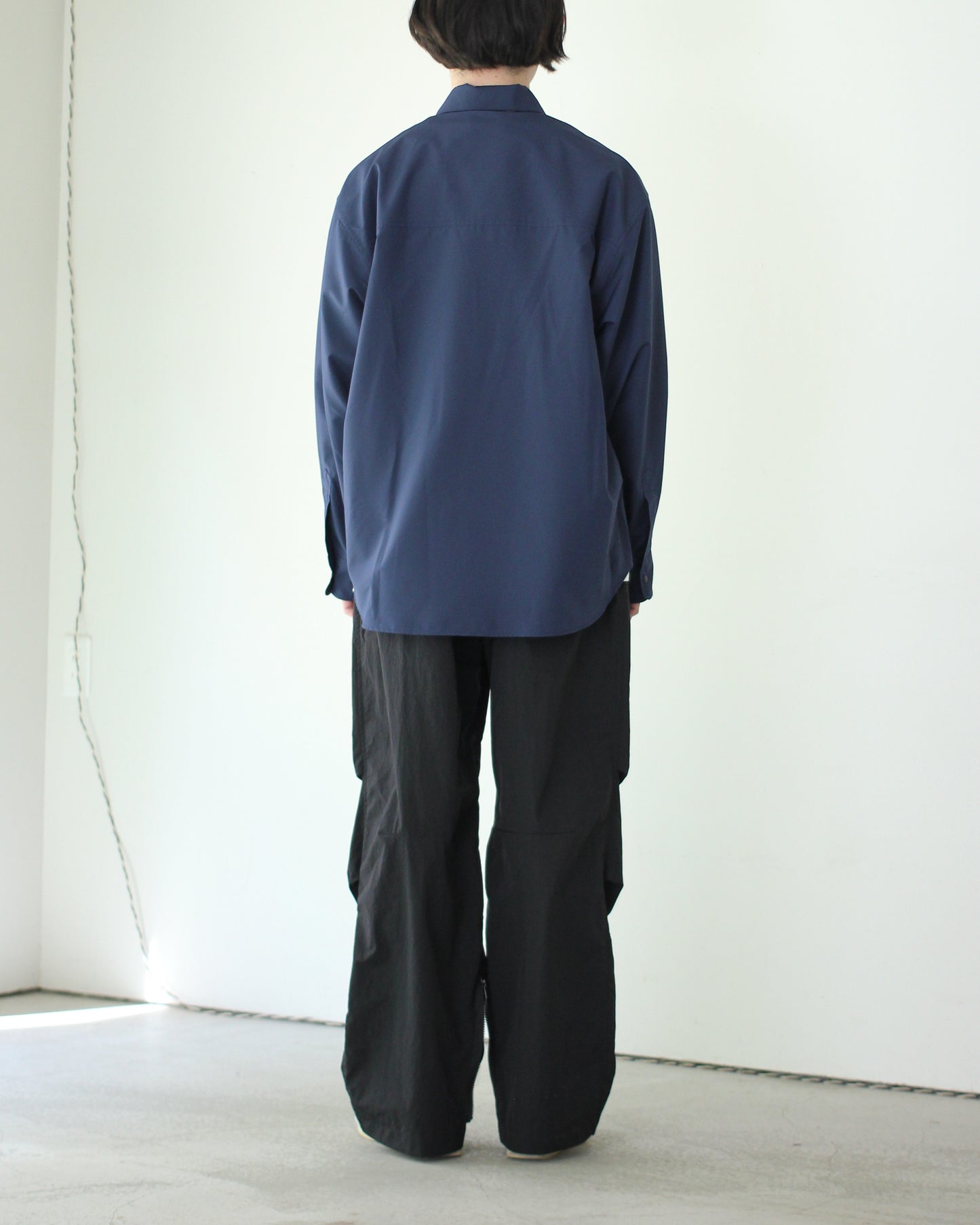 meanswhile/FEATHER SMOOTH SNAP SH "NAVY"
