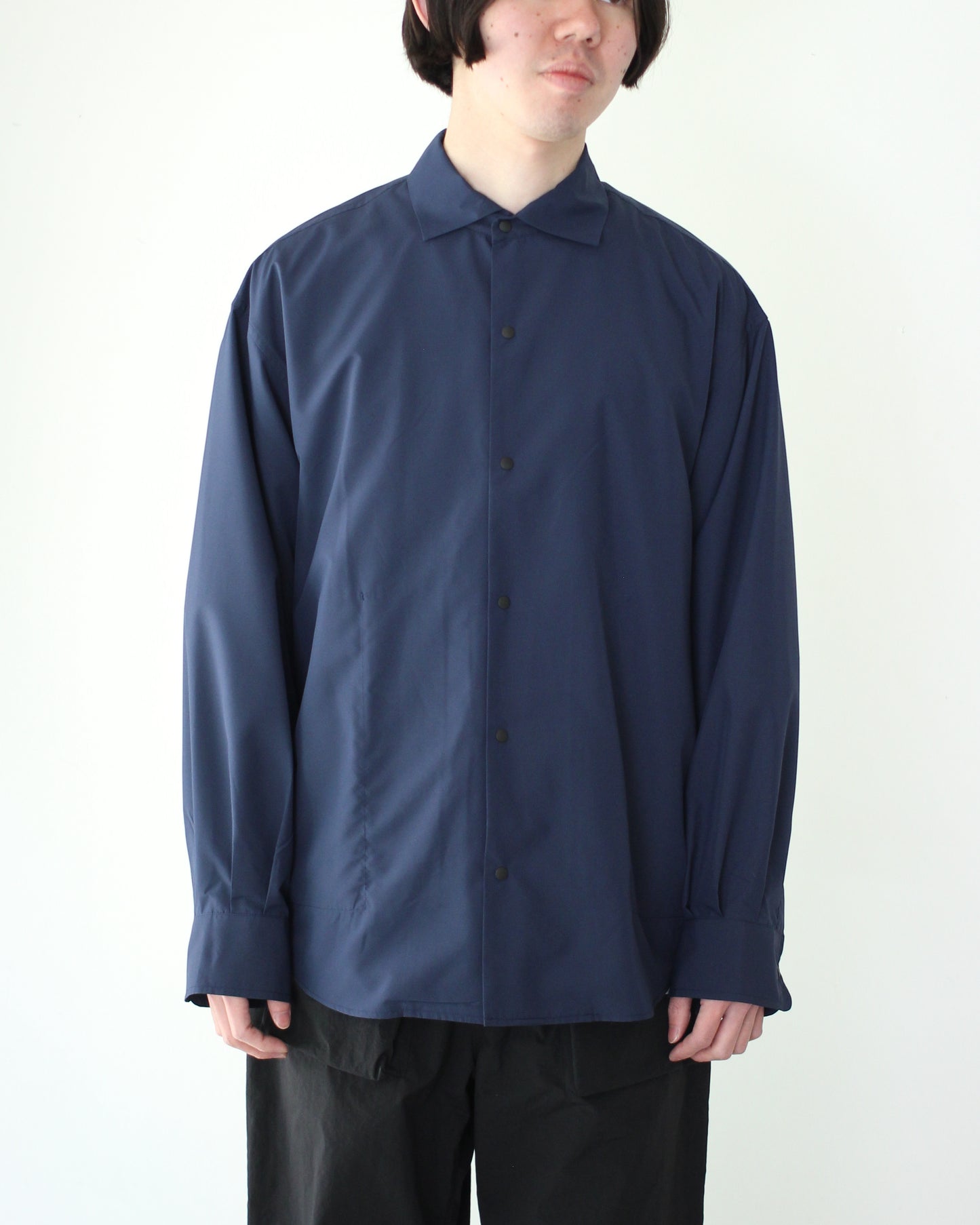 meanswhile/FEATHER SMOOTH SNAP SH "NAVY"