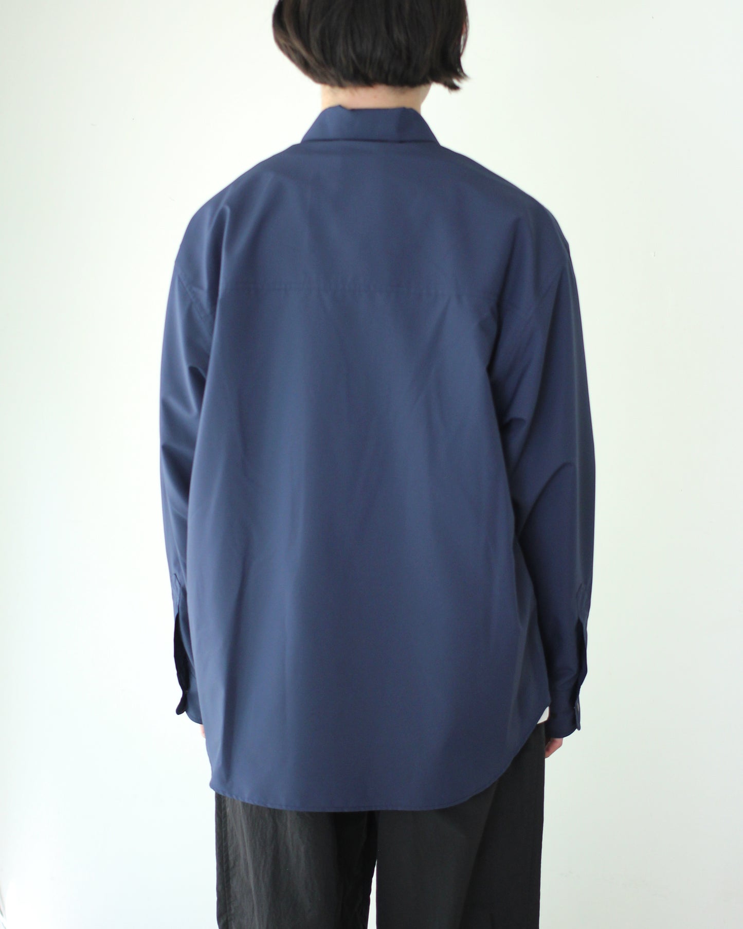 meanswhile/FEATHER SMOOTH SNAP SH "NAVY"