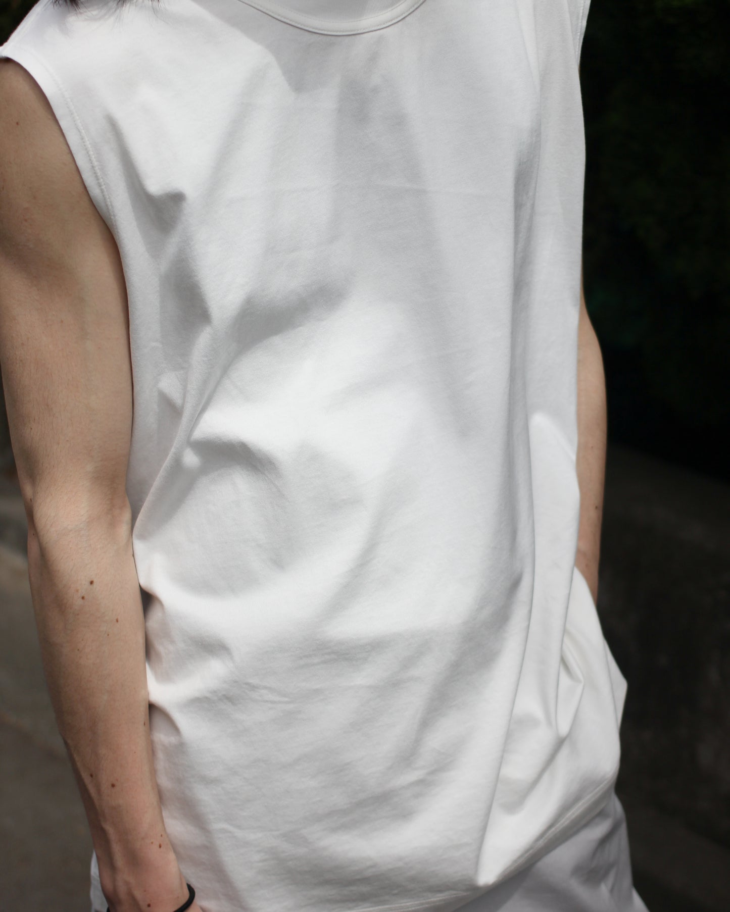 MATSUFUJI/Sleeveless Shirt “WHITE”