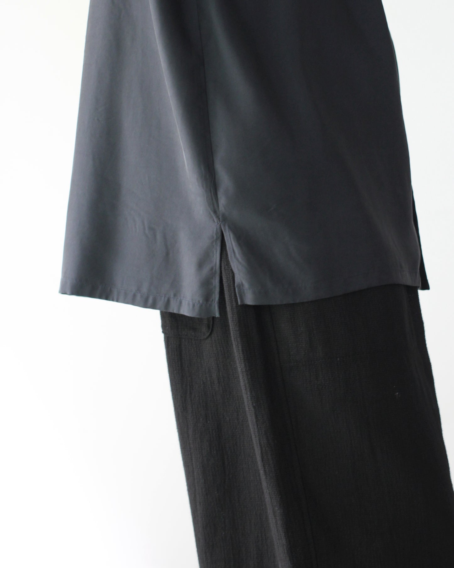stein / OVERSIZED CUPRO OPEN COLLAR SS SHIRT "BLACK"