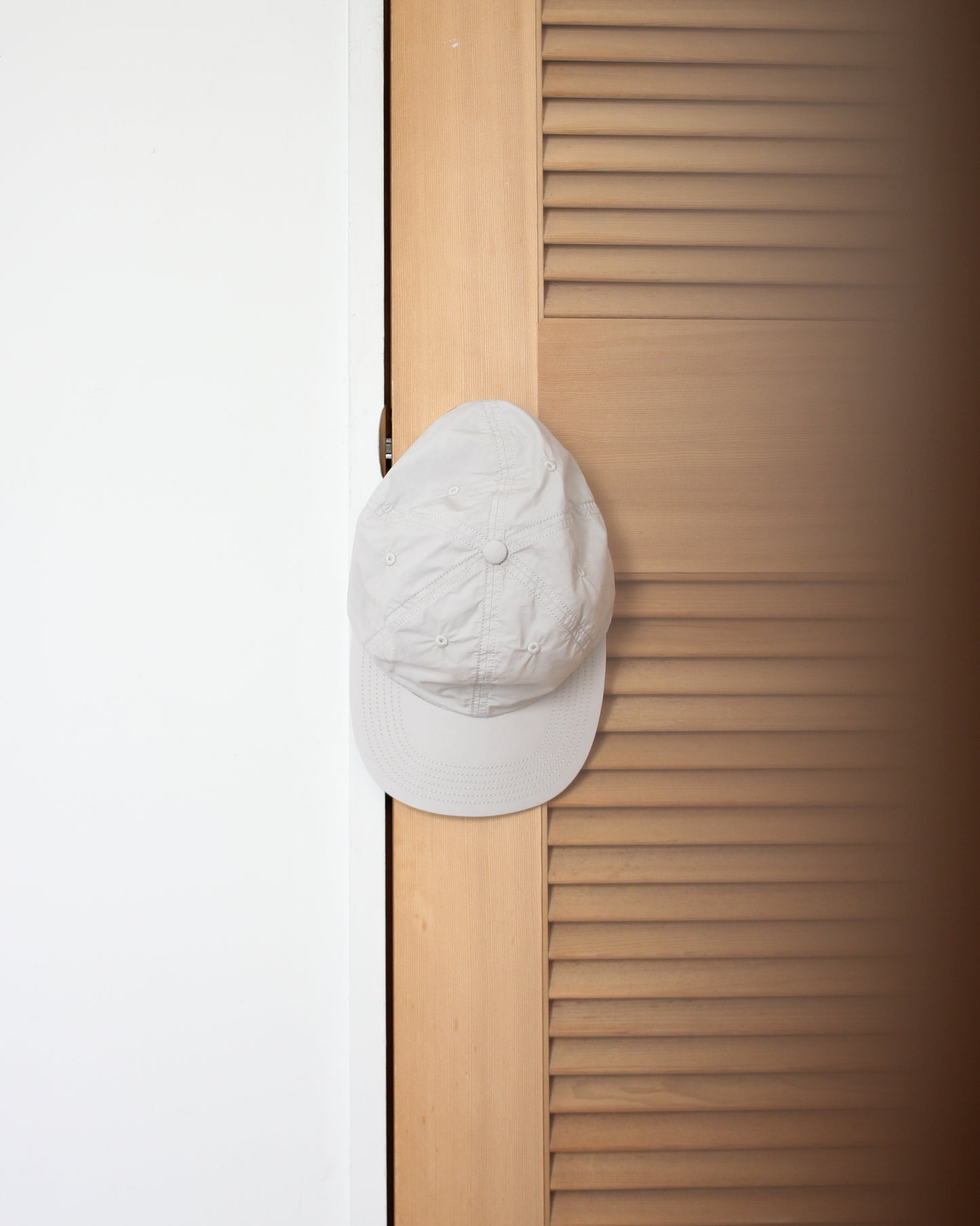 KIJIMA TAKAYUKI/ELASTIC BACK 6PANEL CAP "L.GRAY"