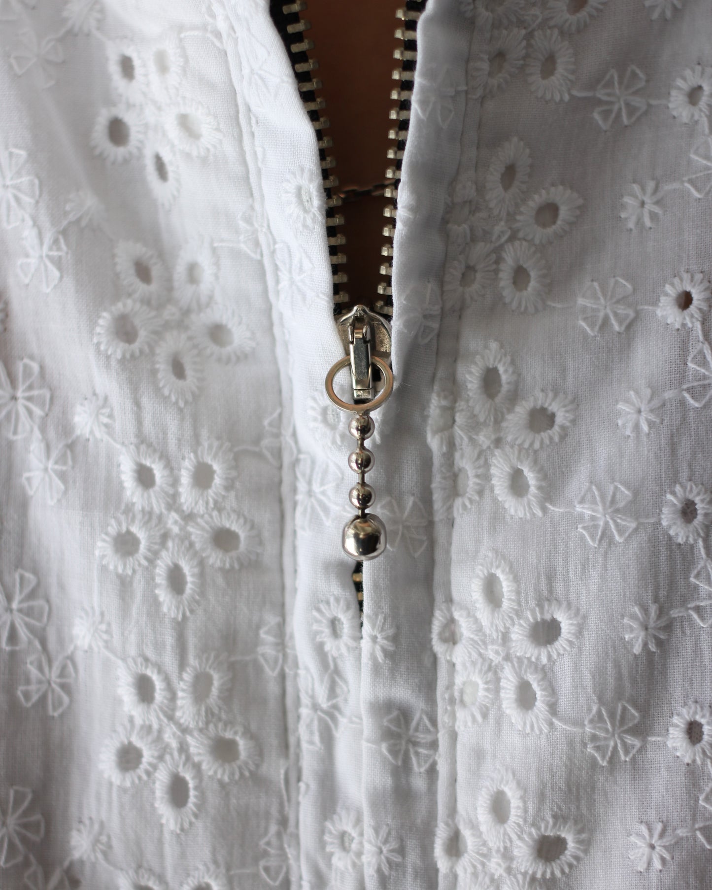 An Irrational Element/Vintage Shirts "White Embroidery"