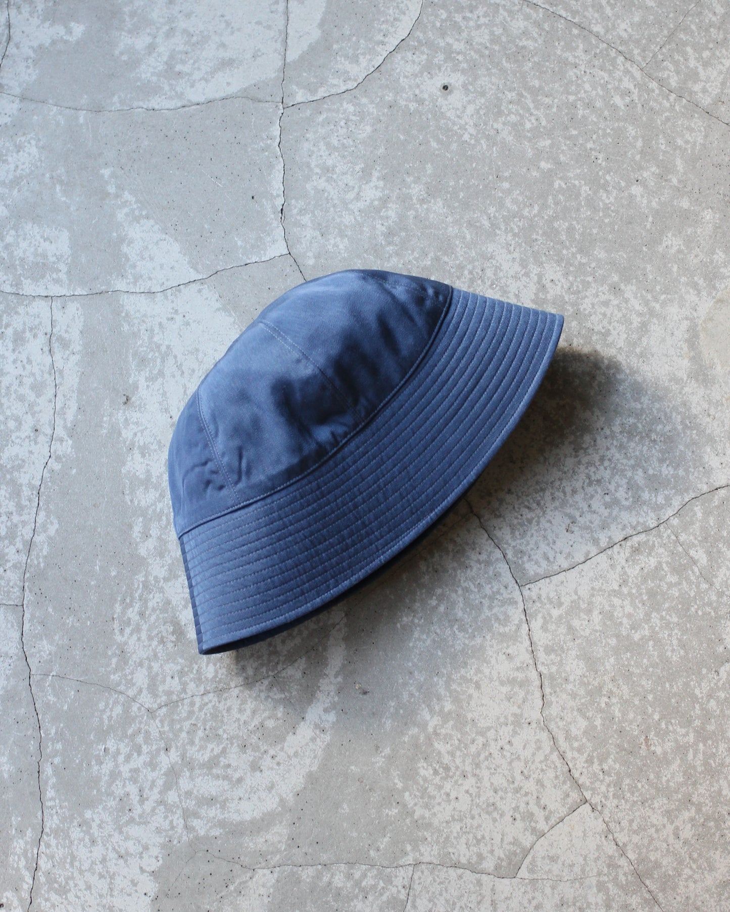 KIJIMA TAKAYUKI/CUPRO POLY SATIN SAILOR HAT "INDIGO"