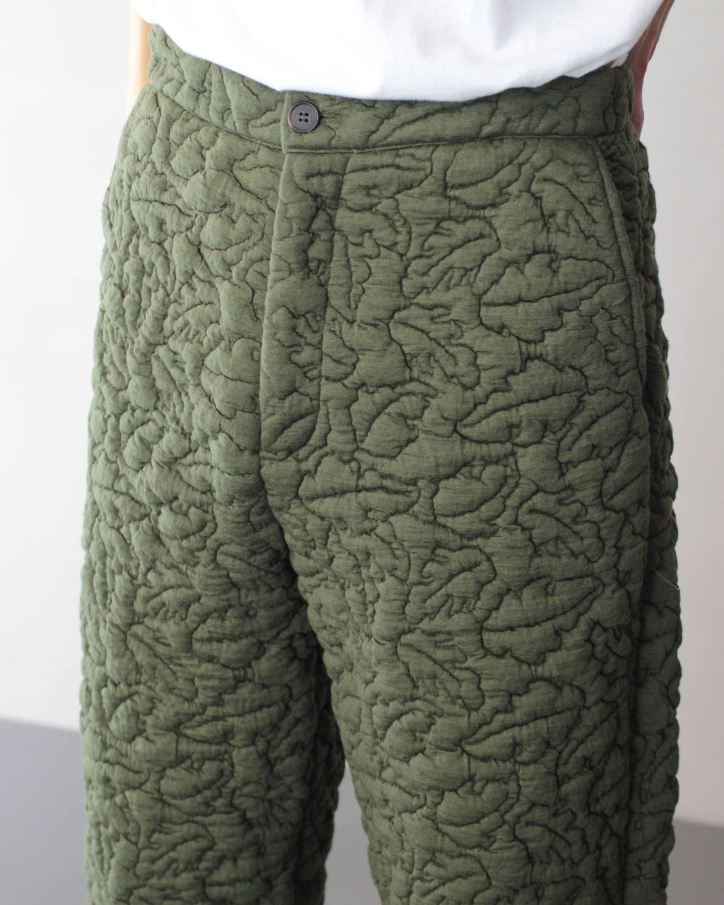 MATSUFUJI/Leaves Quilted Jacquard Trousers "OLIVE"