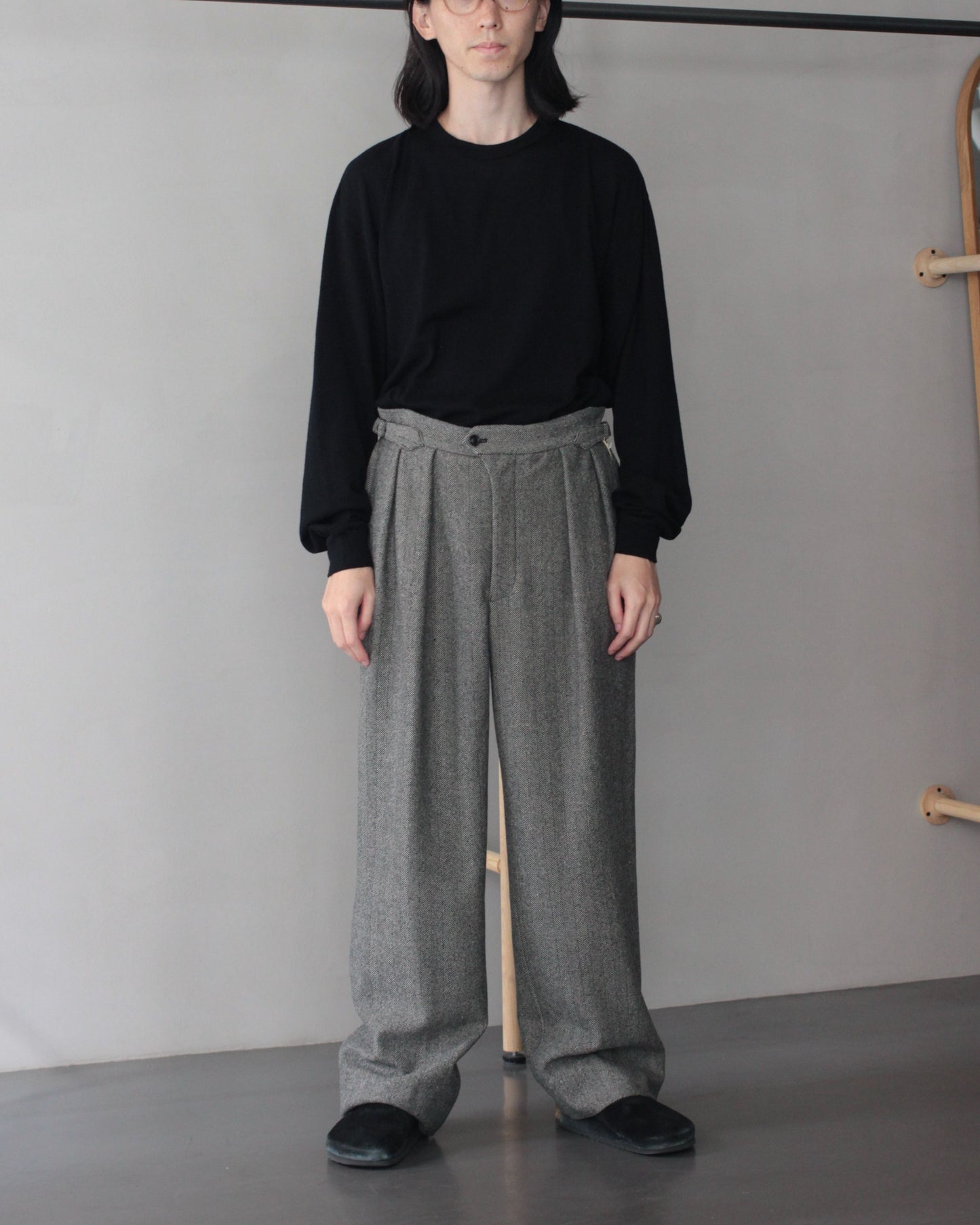 ulterior / WOOL SILK HERINGBONE WIDE TROUSERS