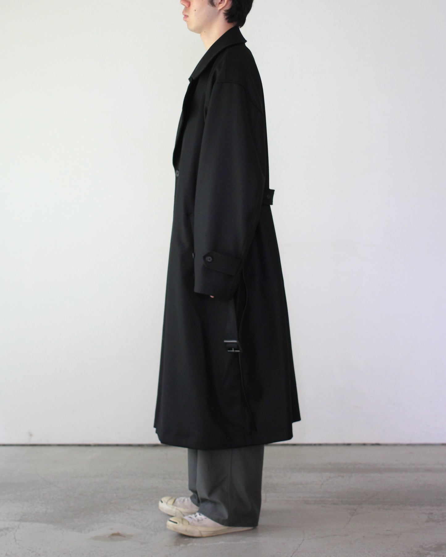 ssstein/OVERSIZED DOUBLE BREASTED COAT "BLACK"