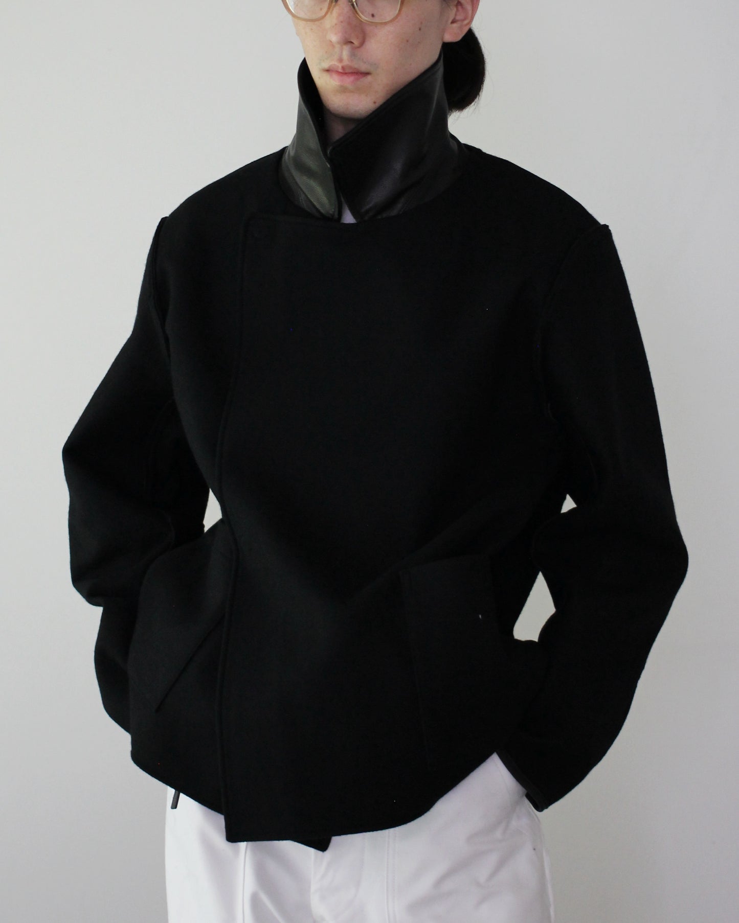 ssstein/BONDED LEATHER SHORT JACKET "BLACK"