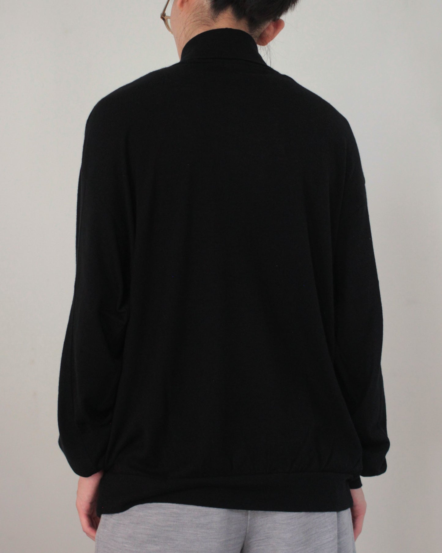 ulterior / SUPER FINE WOOL COTTON HIGH NECK P/O "BLACK"