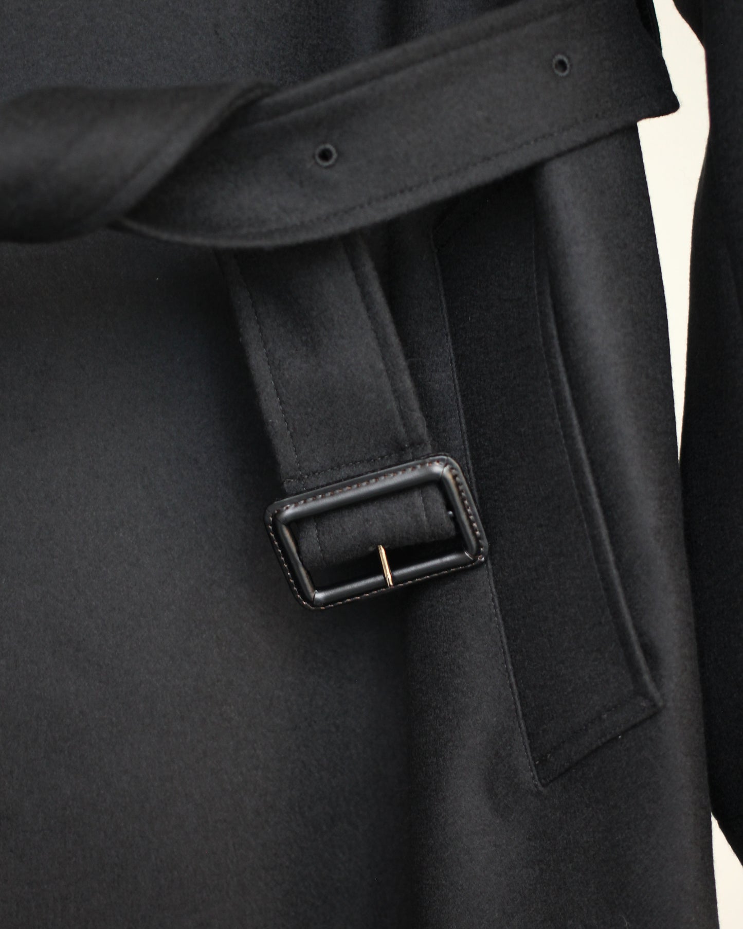ssstein/OVERSIZED DOUBLE BREASTED COAT "BLACK"