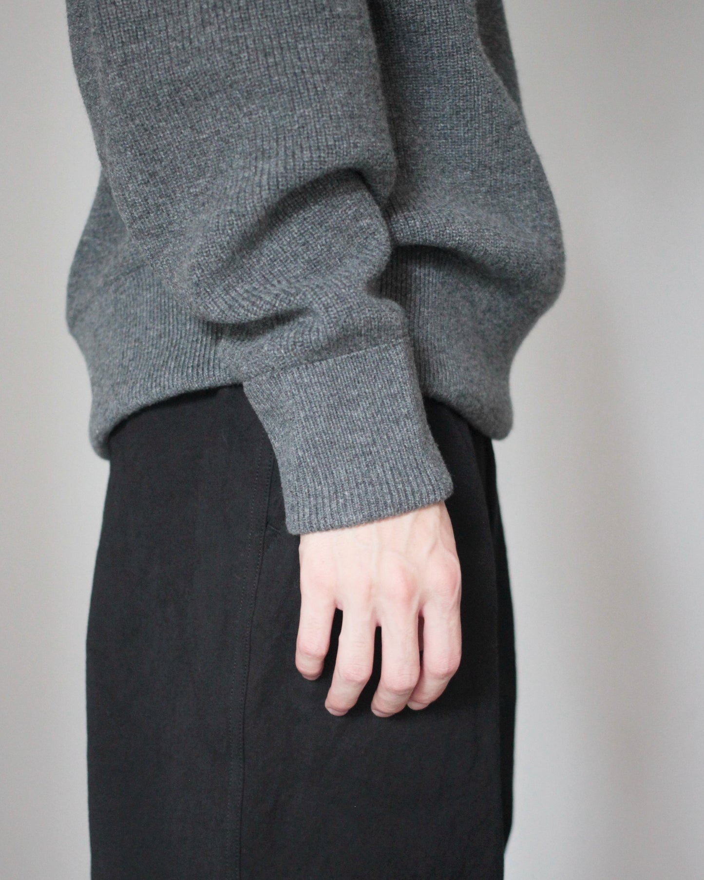 stein / ROUND COLLAR RIB KNIT LS "GRAY"