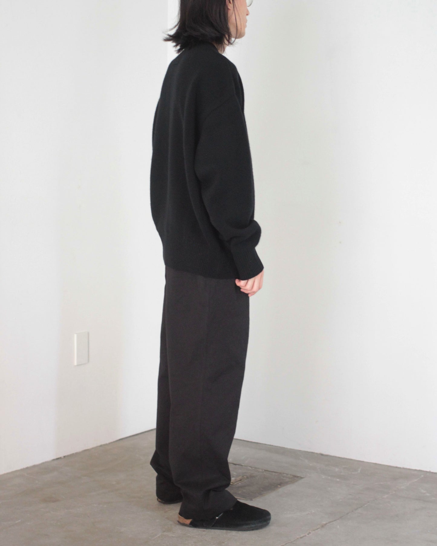 stein / EX FINE LAMBS CREW NECK KNIT LS "BLACK"