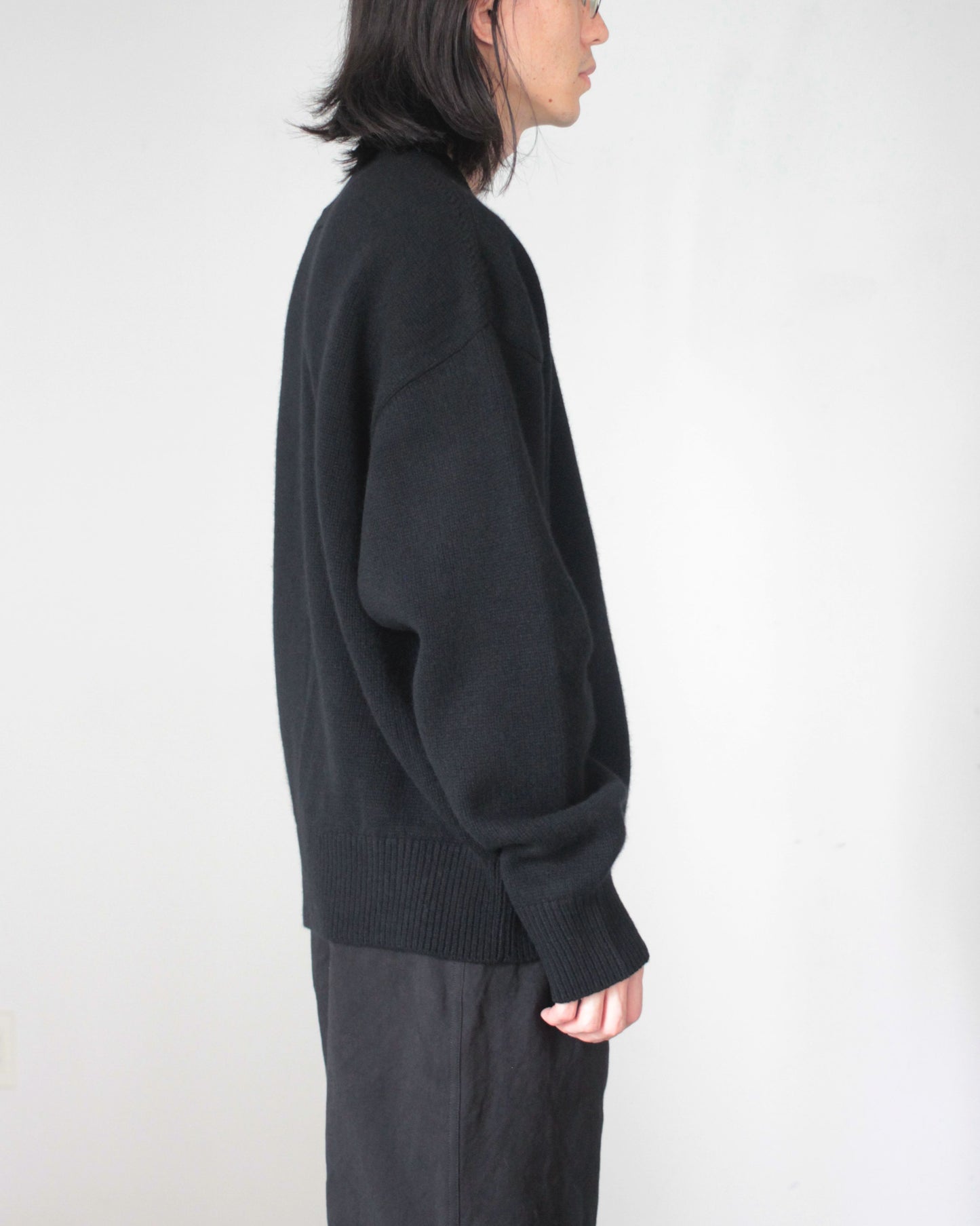 stein / EX FINE LAMBS CREW NECK KNIT LS "BLACK"