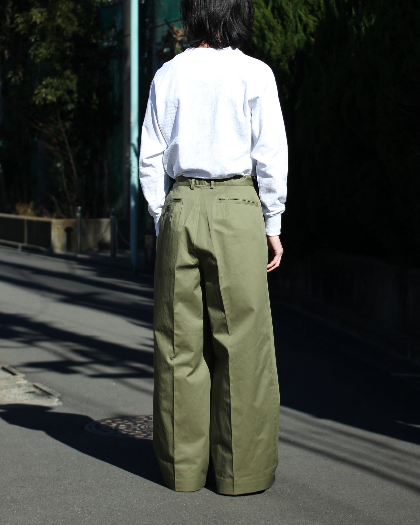 REVERBERATE/TACKED CHINO TROUSERS(STANDARD)"KHAKI GREEN"