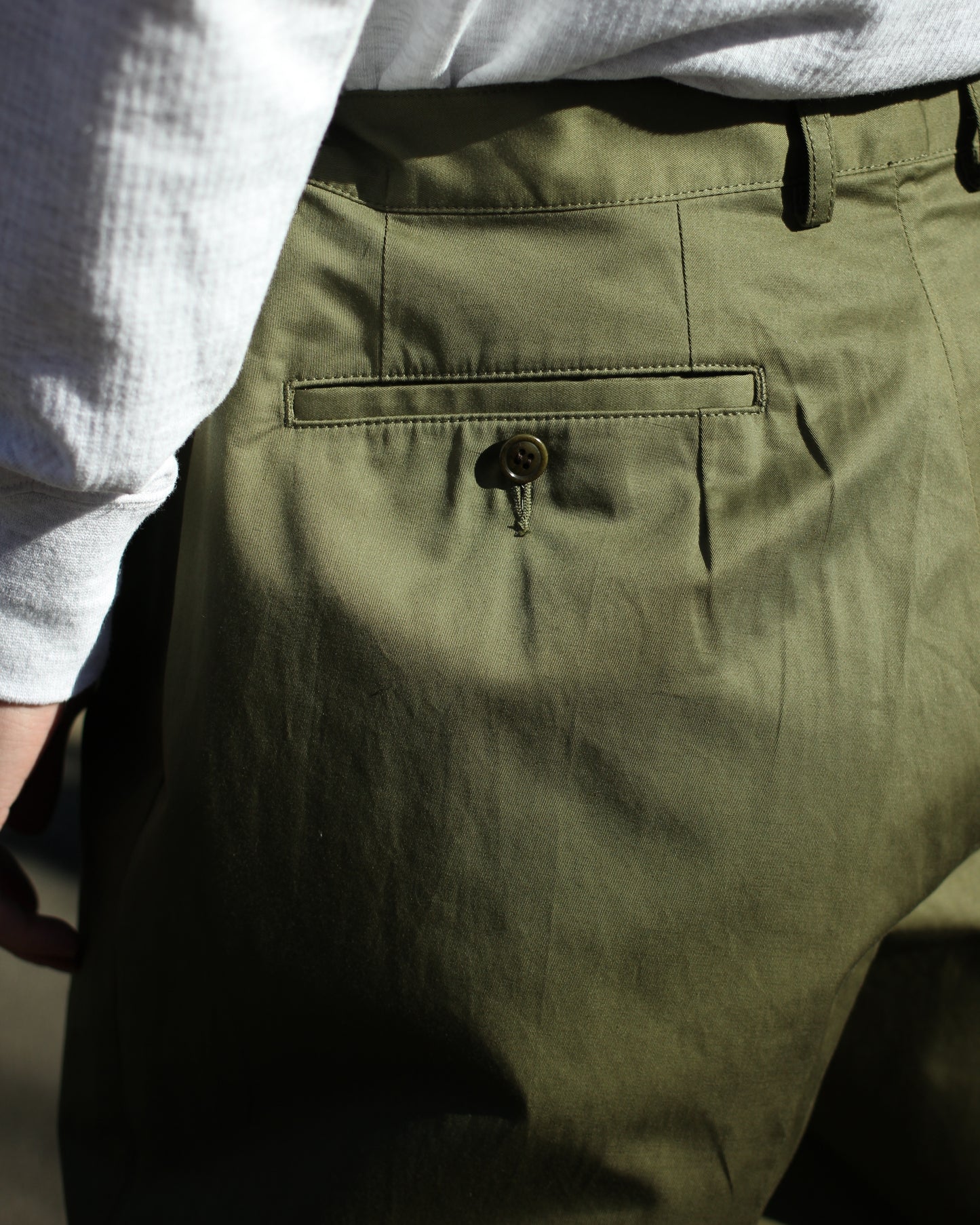 REVERBERATE/TACKED CHINO TROUSERS(STANDARD)"KHAKI GREEN"