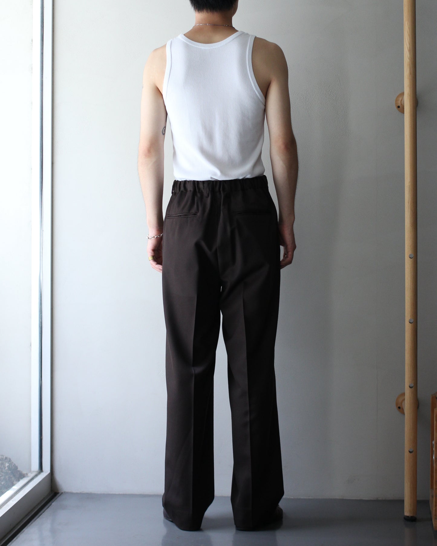 ssstein/TWO TUCK EASY TROUSERS "MILITARY KHAKI"