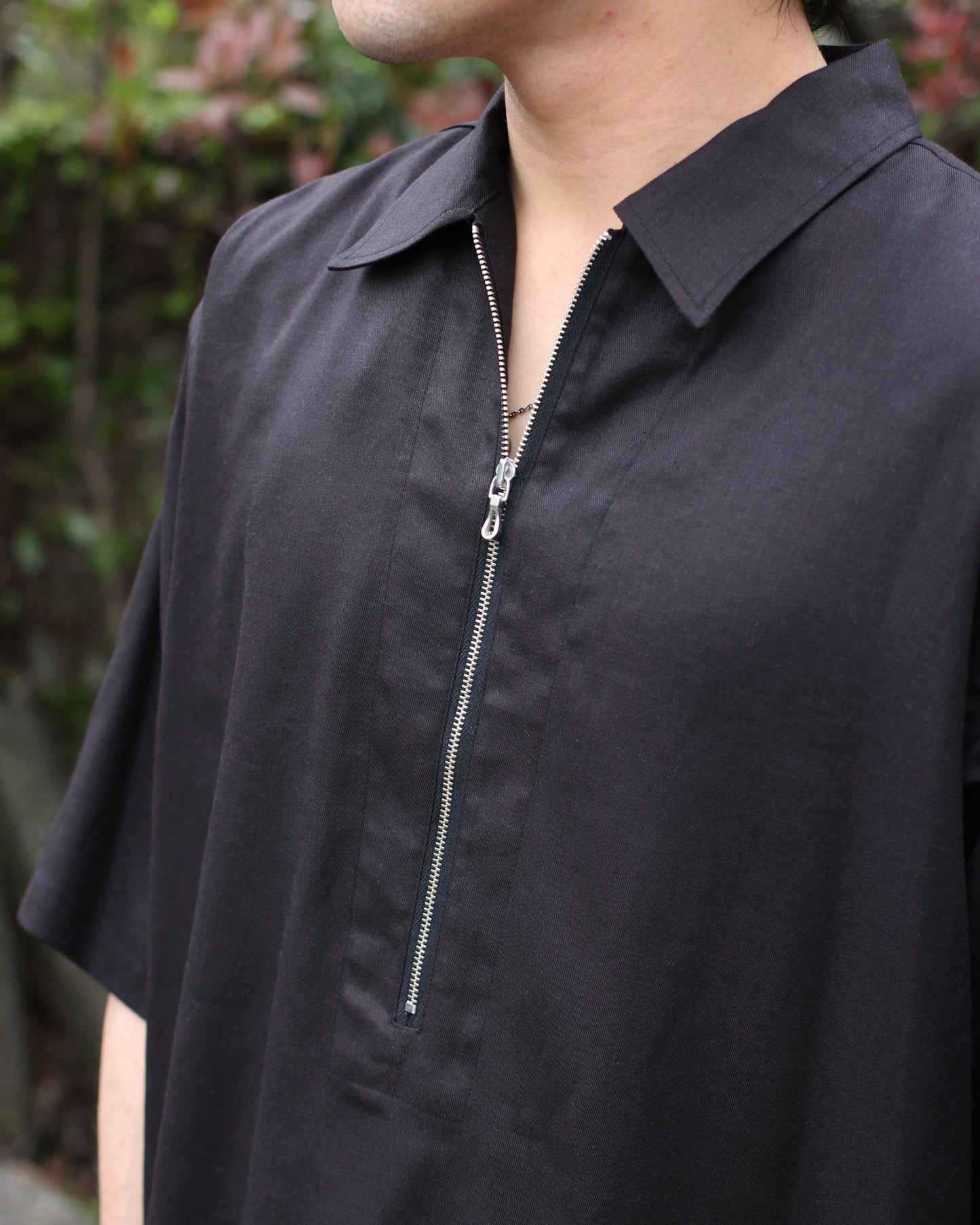 ULTERIOR/RAYON LINEN TWILL HALF-ZIP SHIRT"BLACK"