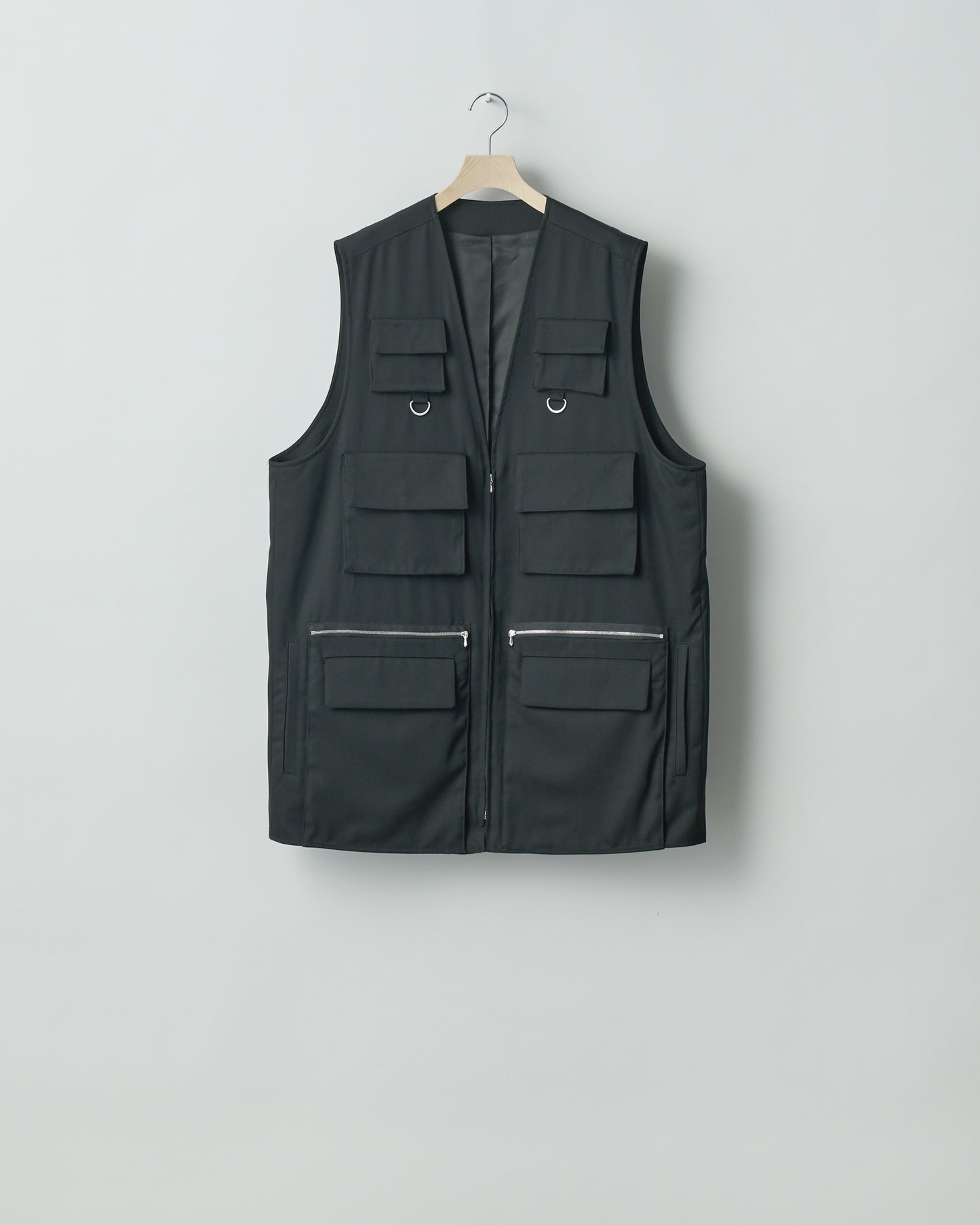 stein / OVERSIZED MULTI POCKET VEST "BLACK"